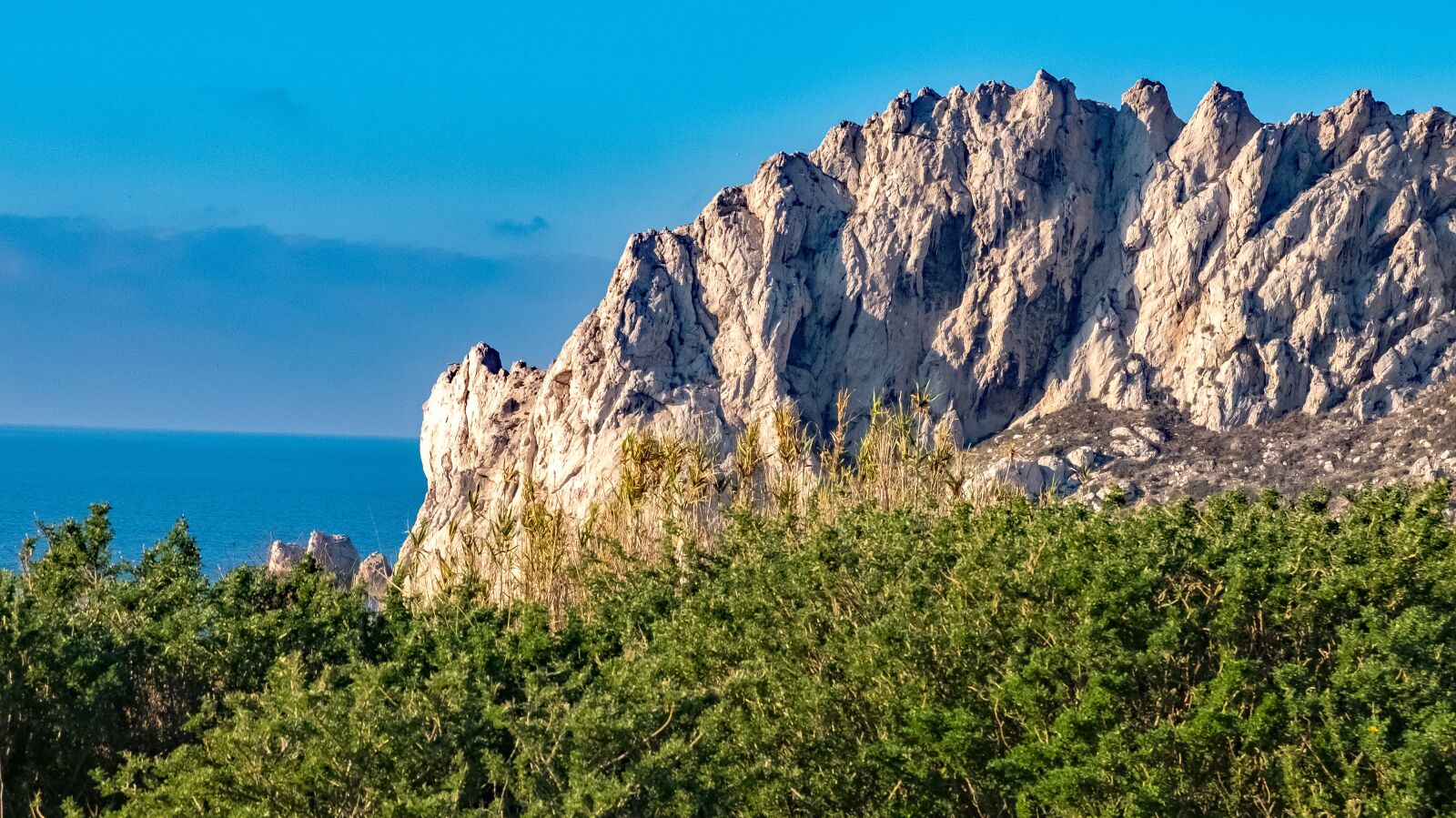 Fujifilm X30 sample photo. France, marseille, calanque photography
