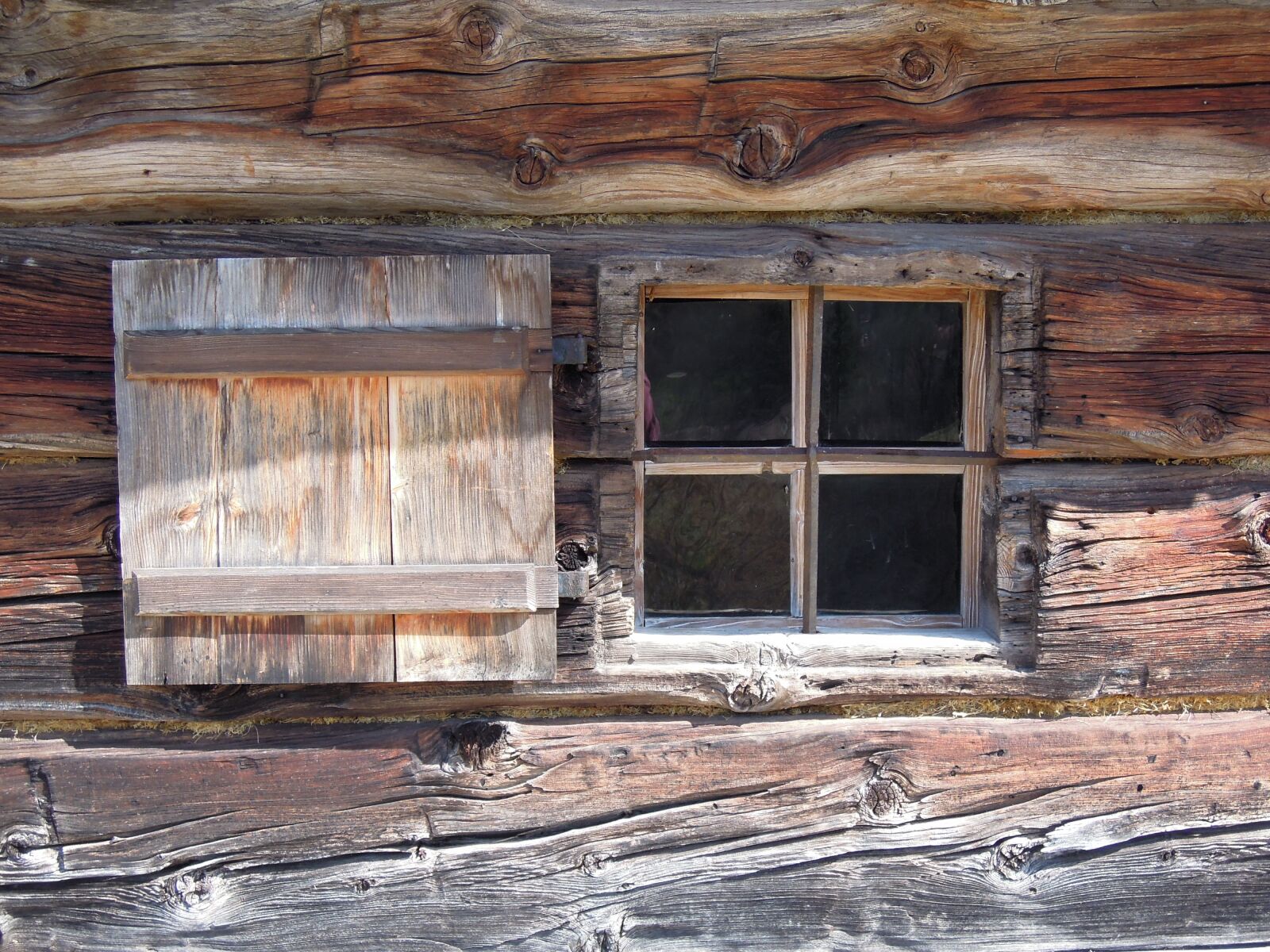 Nikon Coolpix P300 sample photo. Window, wooden windows, old photography