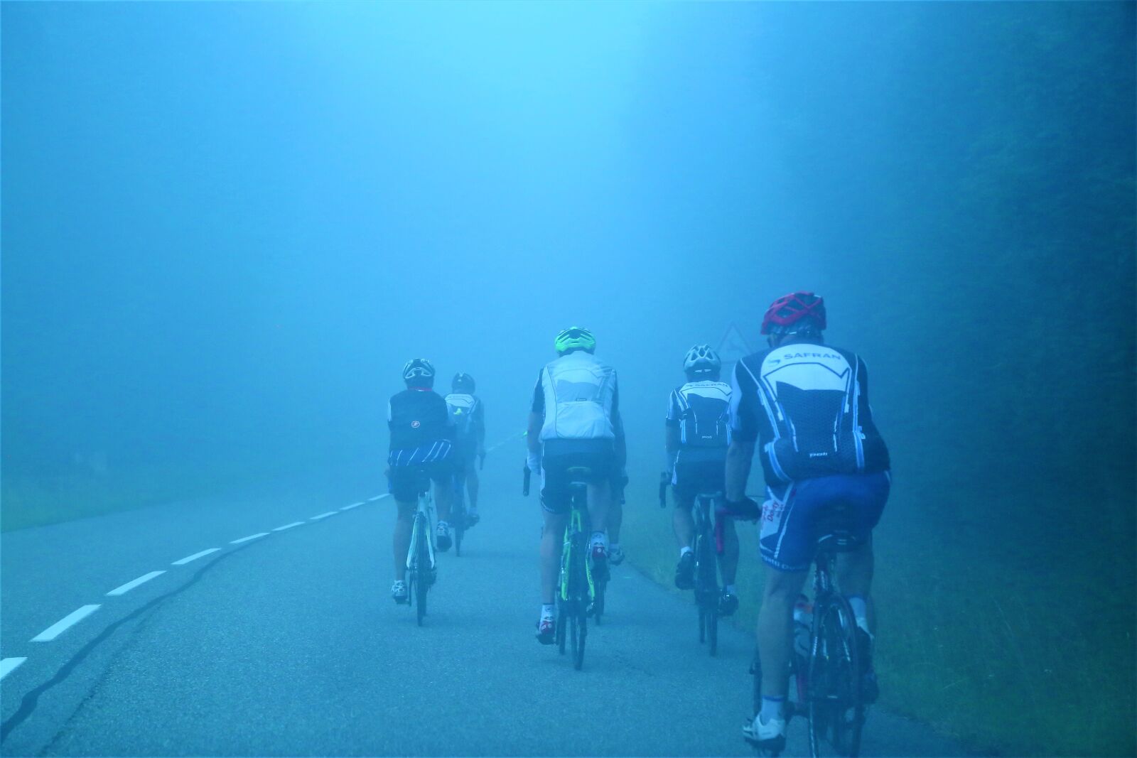 Canon EF 24-105mm F4L IS USM sample photo. Bicycle, sports group, road photography