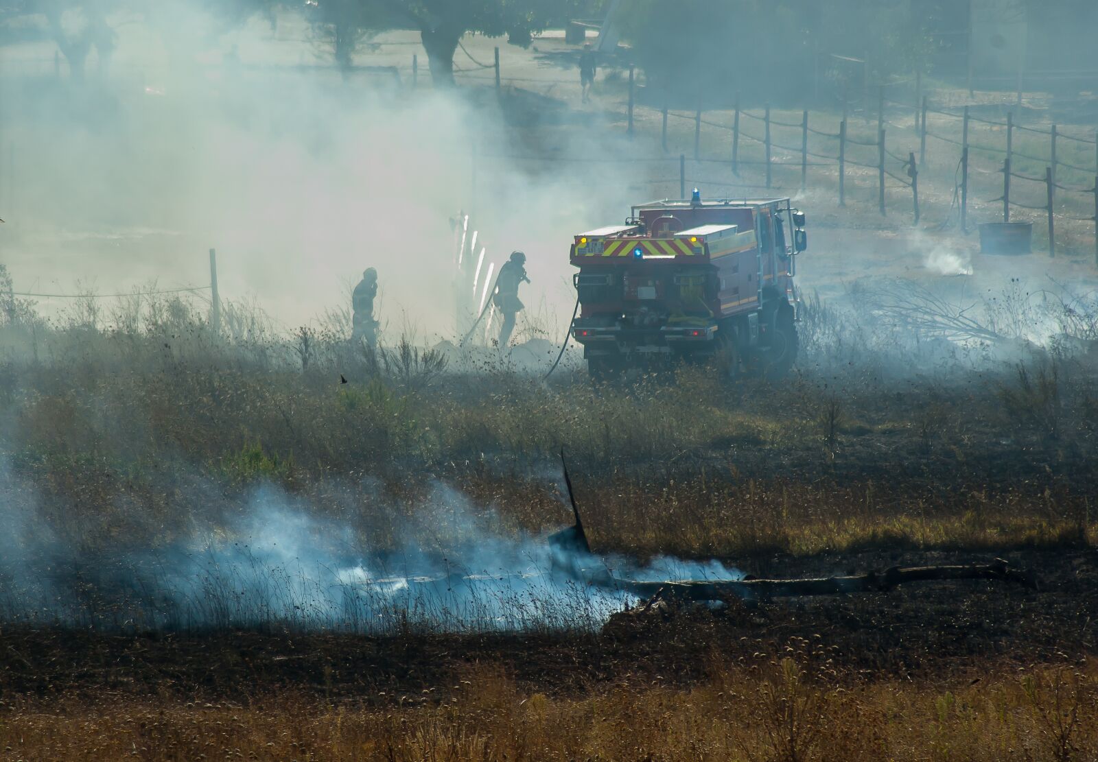 Pentax K10D sample photo. Fire department, fire, smoke photography