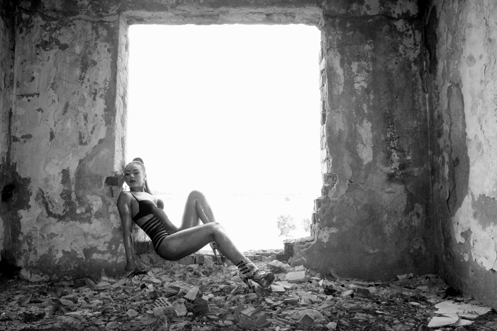 Canon EOS 700D (EOS Rebel T5i / EOS Kiss X7i) sample photo. Girl, forms, sensual photography