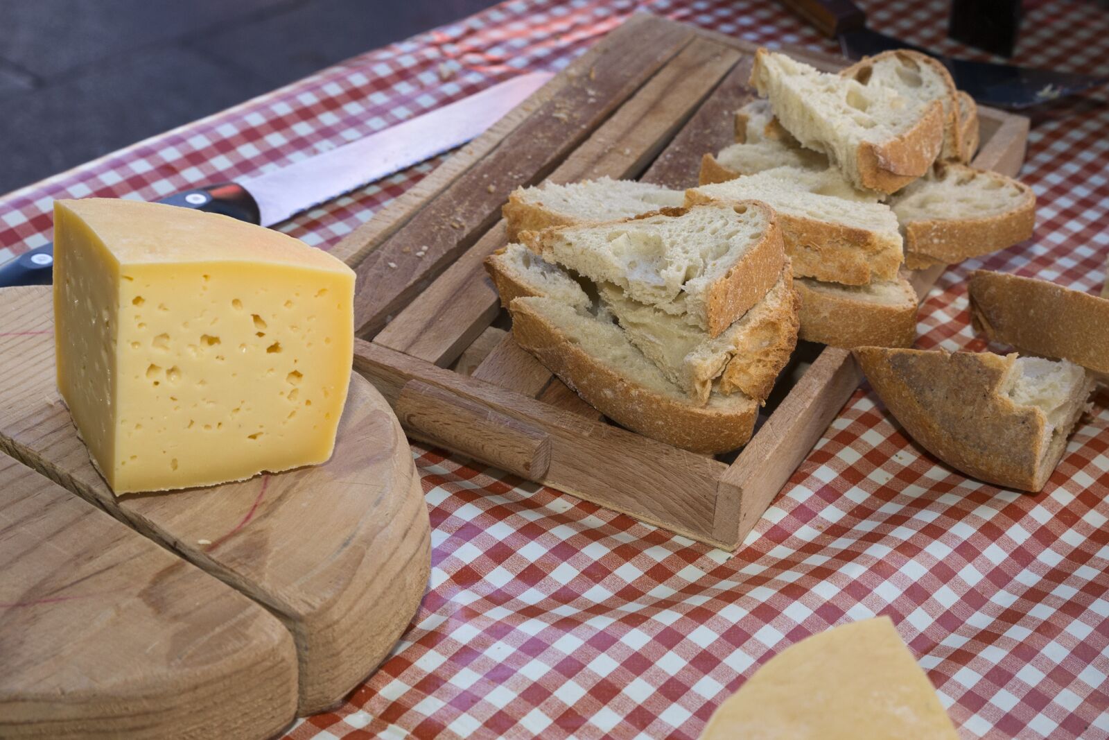 Canon EOS 6D sample photo. Bread, cheese, food photography