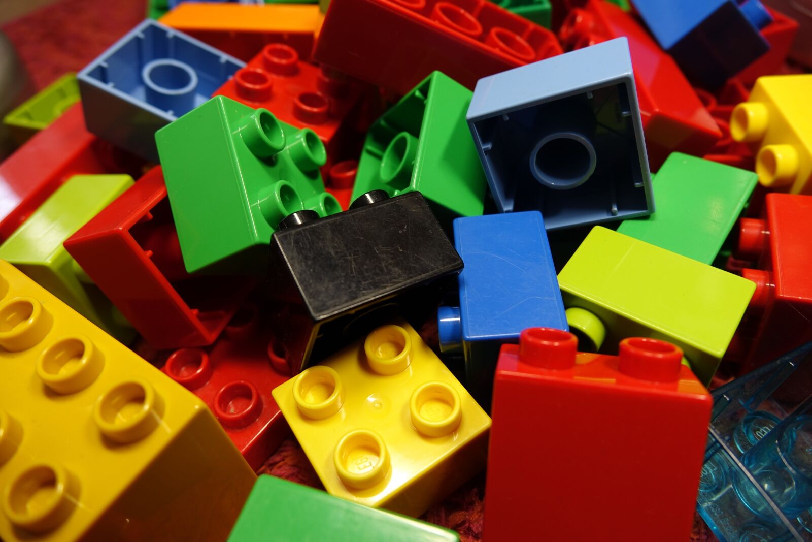 Sony Cyber-shot DSC-RX10 sample photo. Lego blocks, duplo, lego photography
