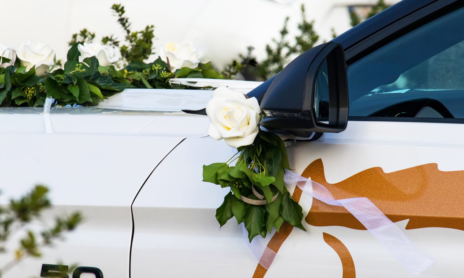 Canon EF-S 55-250mm F4-5.6 IS STM sample photo. Wedding car, auto, floral photography