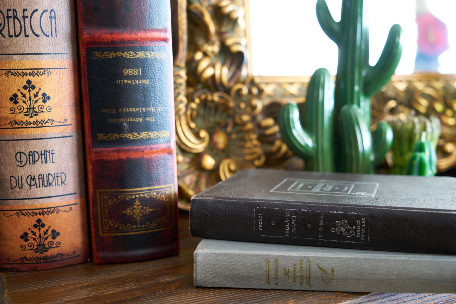 Sony a7R II sample photo. Book, read, decor photography