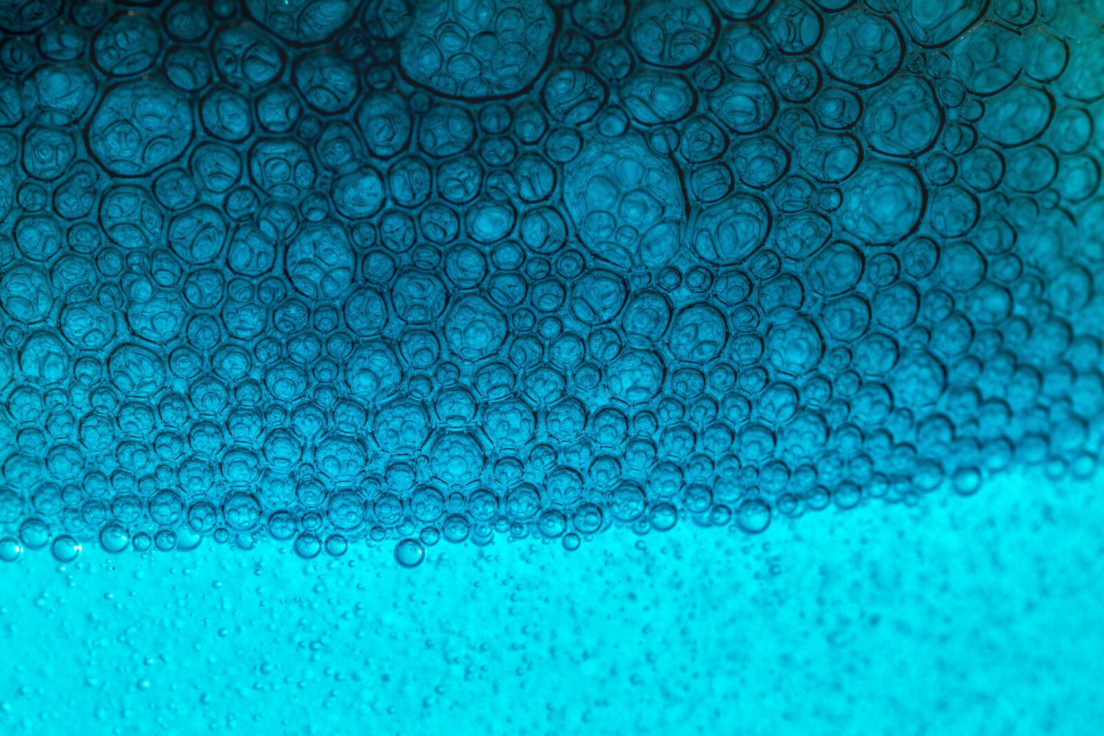 Canon EOS 7D + Canon EF 100mm F2.8L Macro IS USM sample photo. Bubbles, blue, water photography