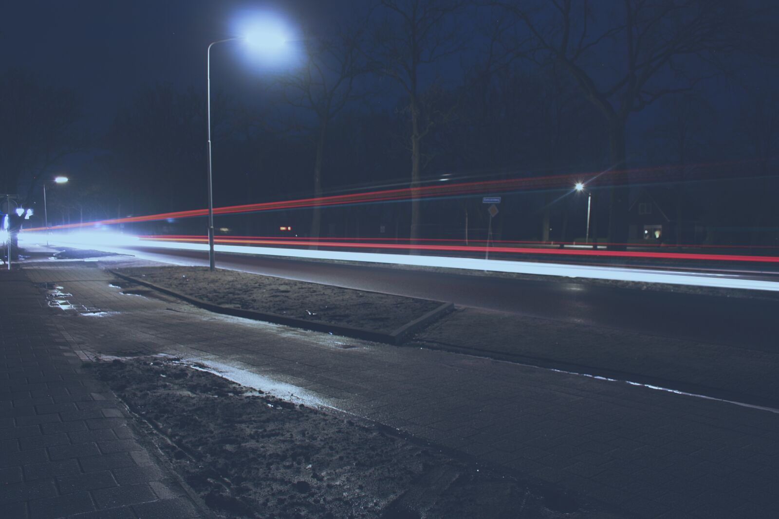 Canon EOS 450D (EOS Rebel XSi / EOS Kiss X2) sample photo. Car, lights, long, exposure photography