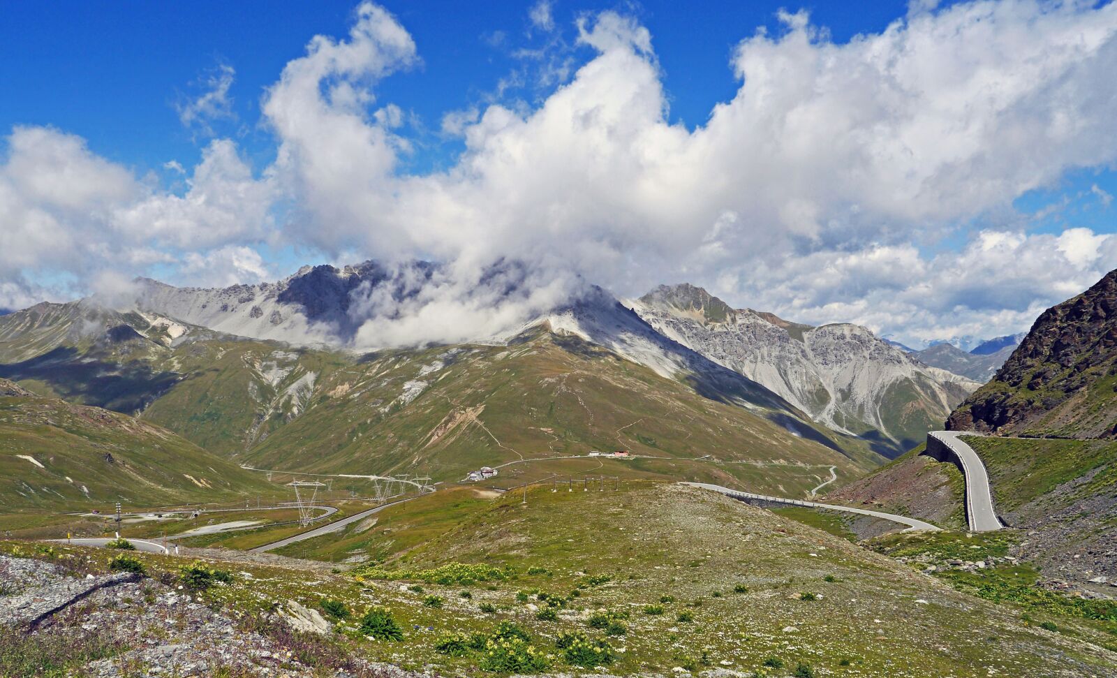 Panasonic Lumix DMC-GH3 sample photo. Pass roads in the photography