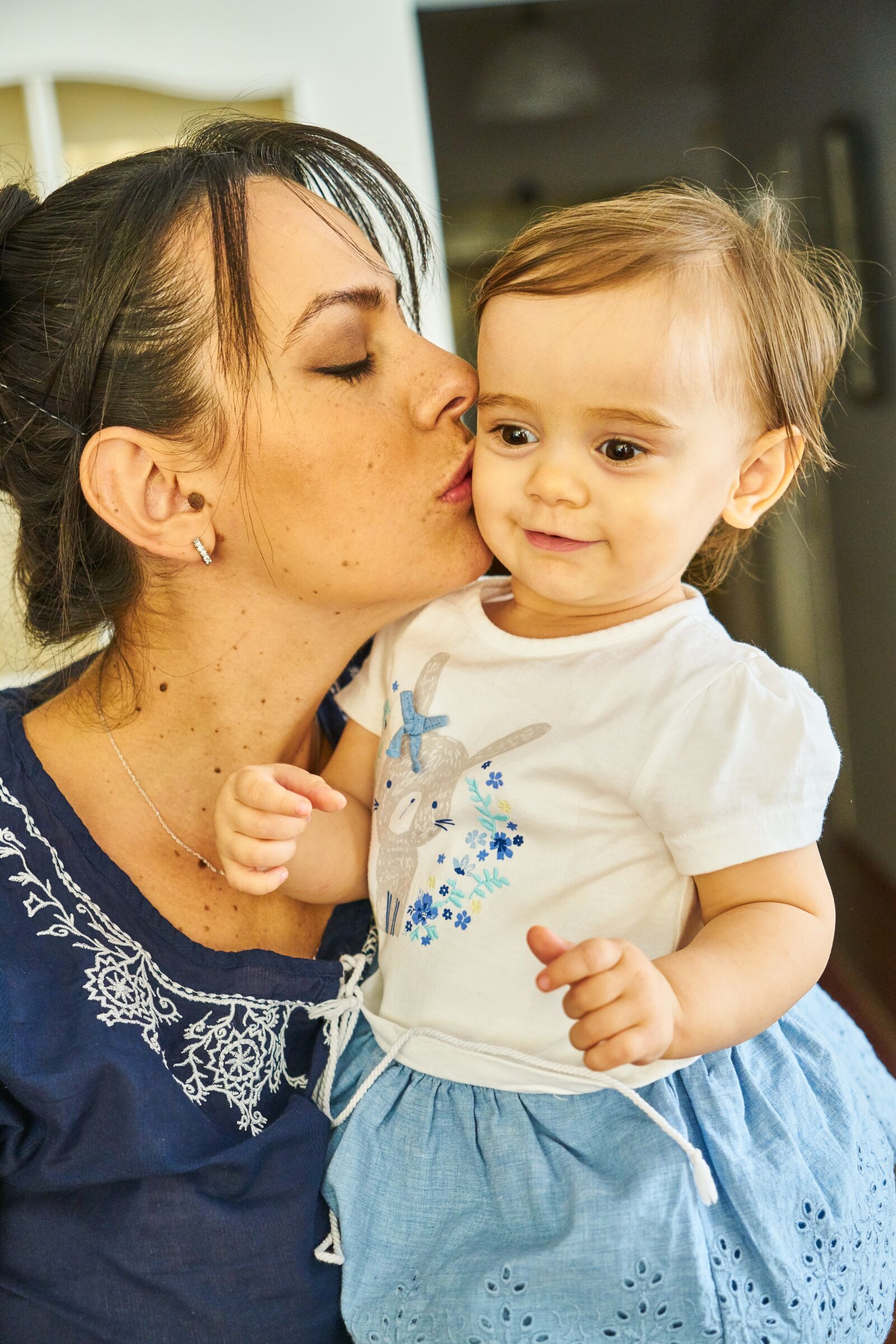 Sony a7R II sample photo. Mom, family, baby photography