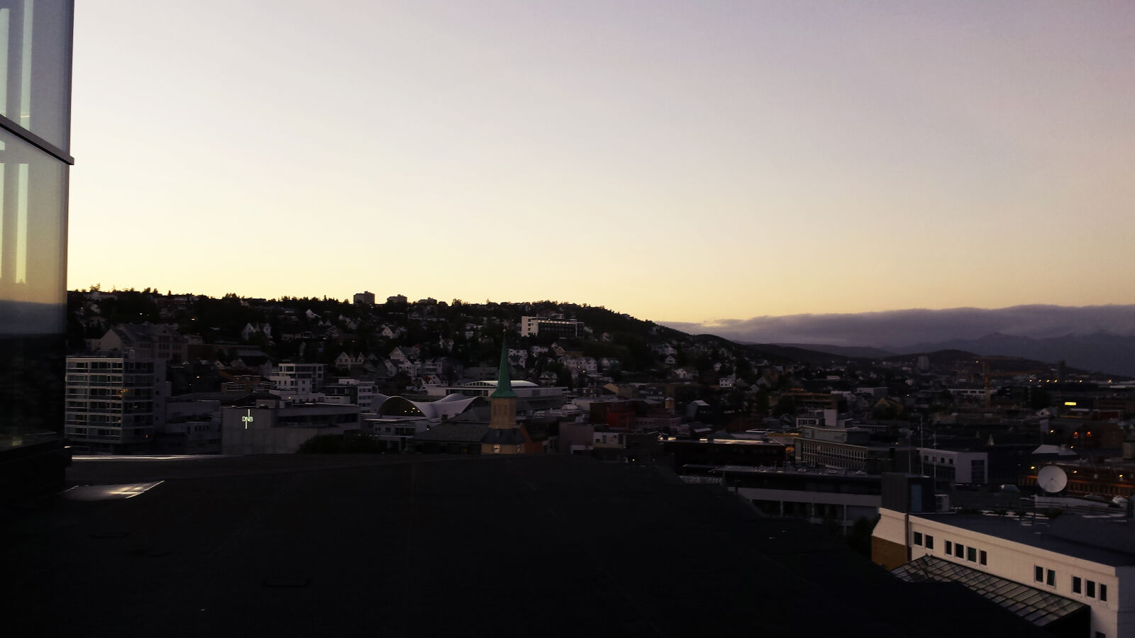 Samsung Galaxy S4 sample photo. Bright, city, horizon, mountain photography