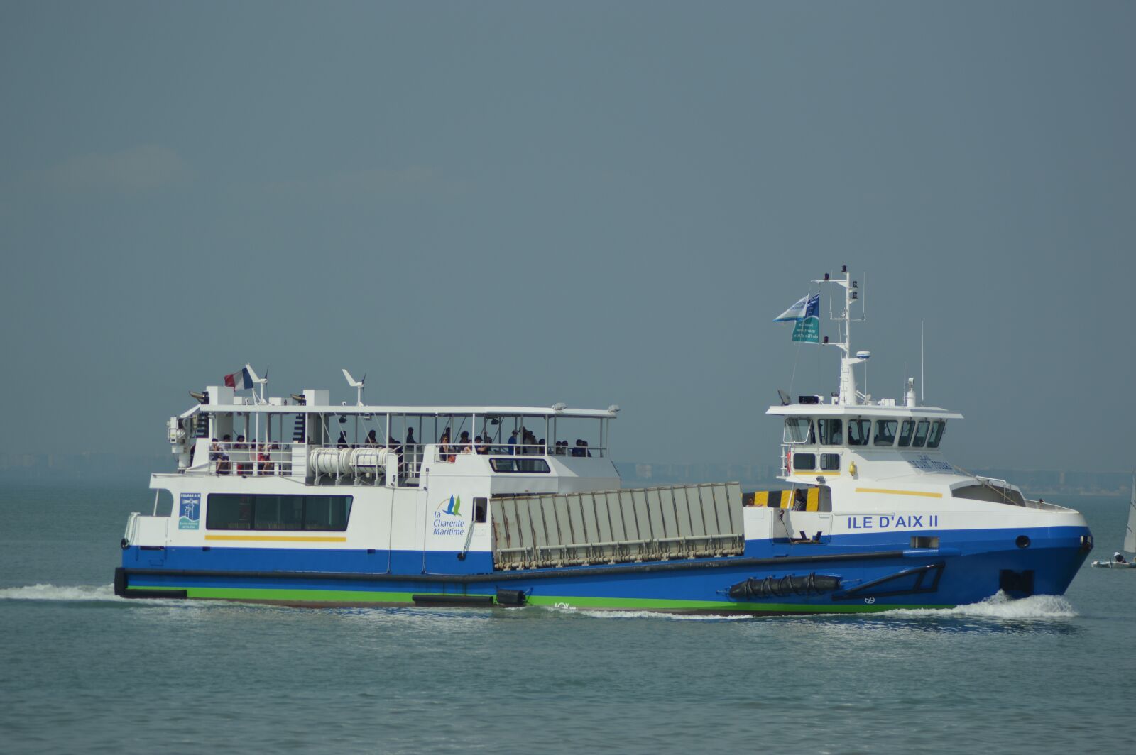 Nikon D3200 sample photo. Boat, tray, transport photography