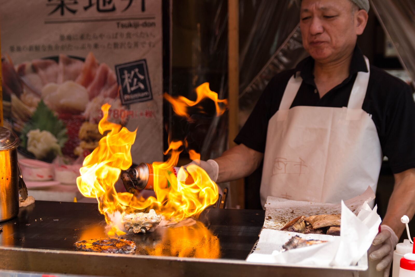 Canon EOS 100D (EOS Rebel SL1 / EOS Kiss X7) sample photo. Fire, chef, cooking photography
