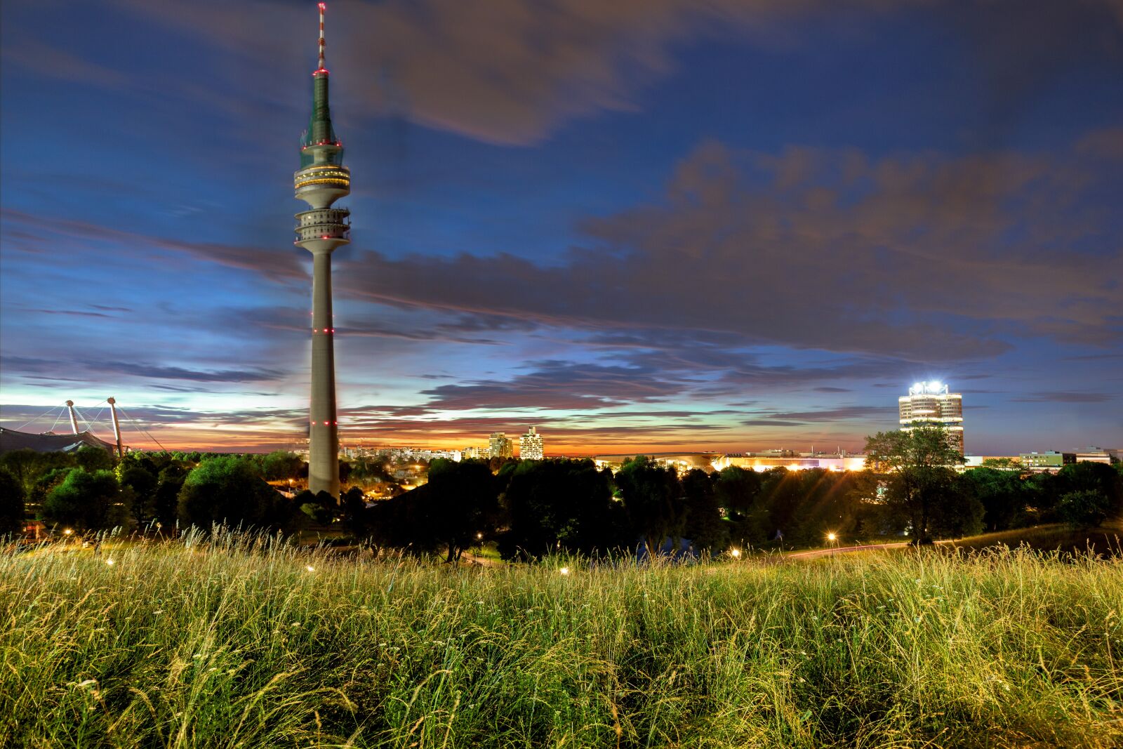 Canon EF 16-35mm F4L IS USM sample photo. Panorama, sunset, sky photography