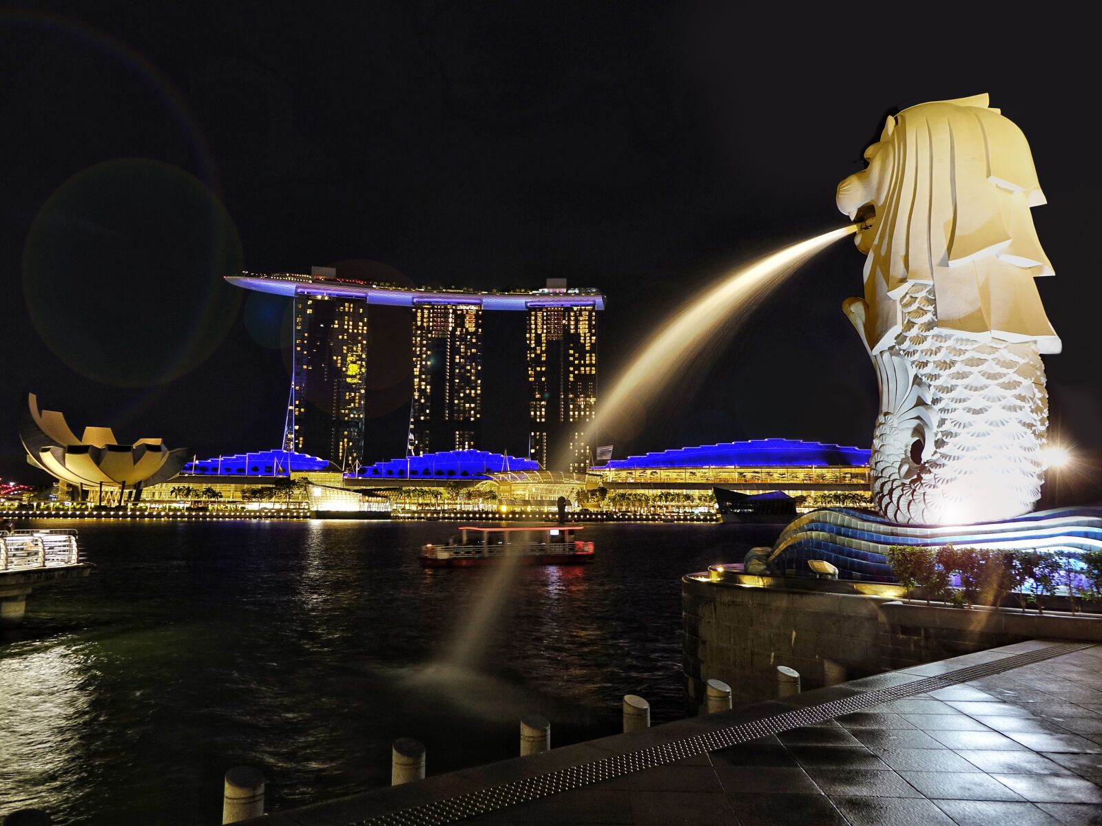 Sony Cyber-shot DSC-RX10 sample photo. Singapore river, merlion, icon photography