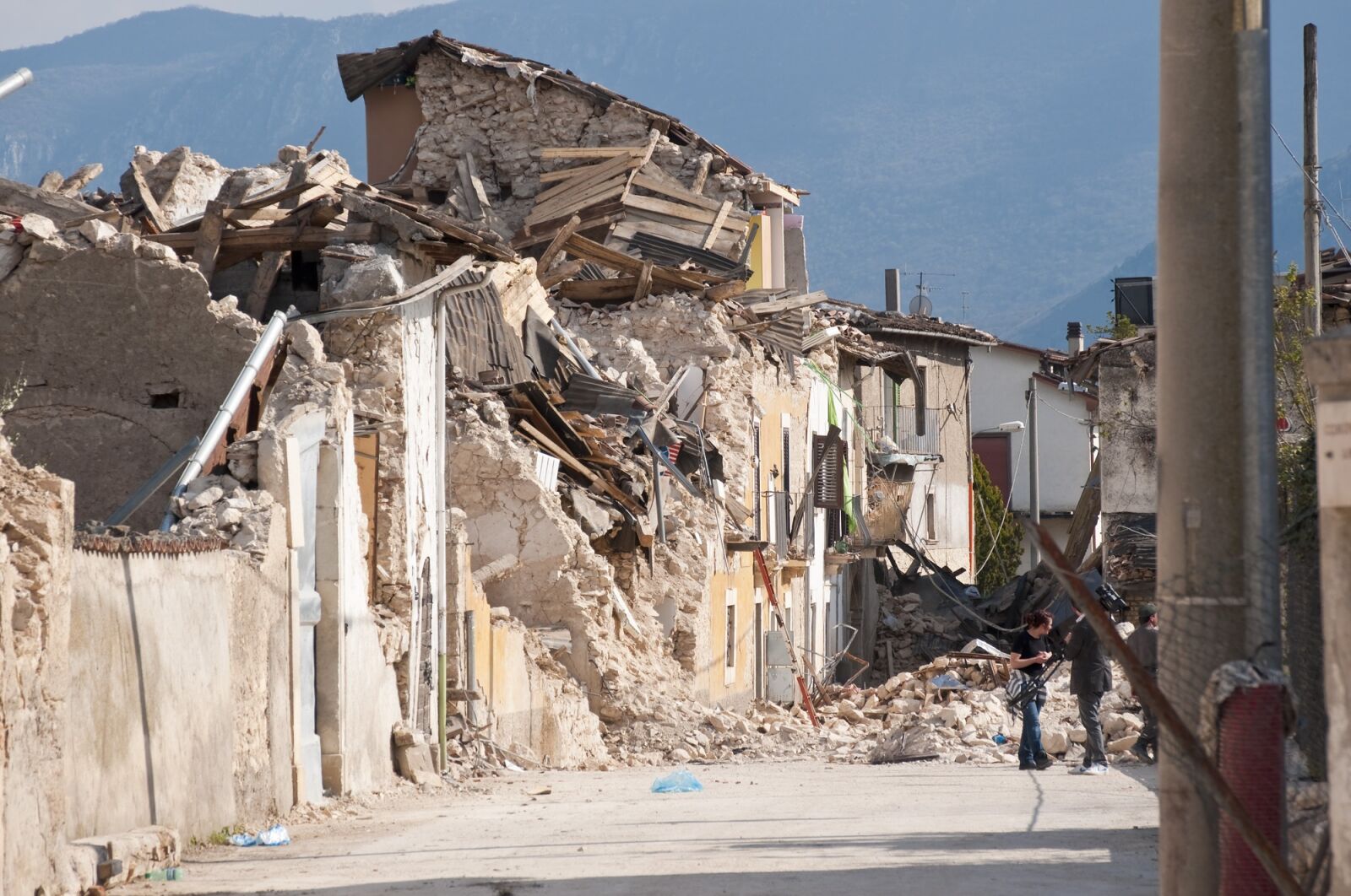 Nikon D300 sample photo. Earthquake, rubble, collapse photography