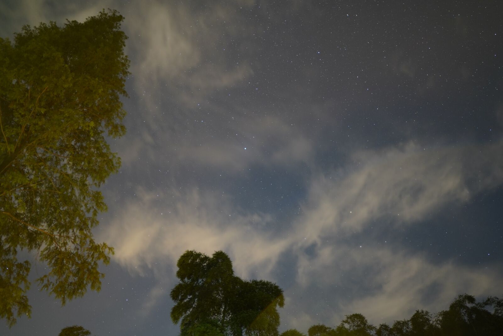 Sony a7 III + Sony Distagon T* FE 35mm F1.4 ZA sample photo. Sky, clouds, night sky photography