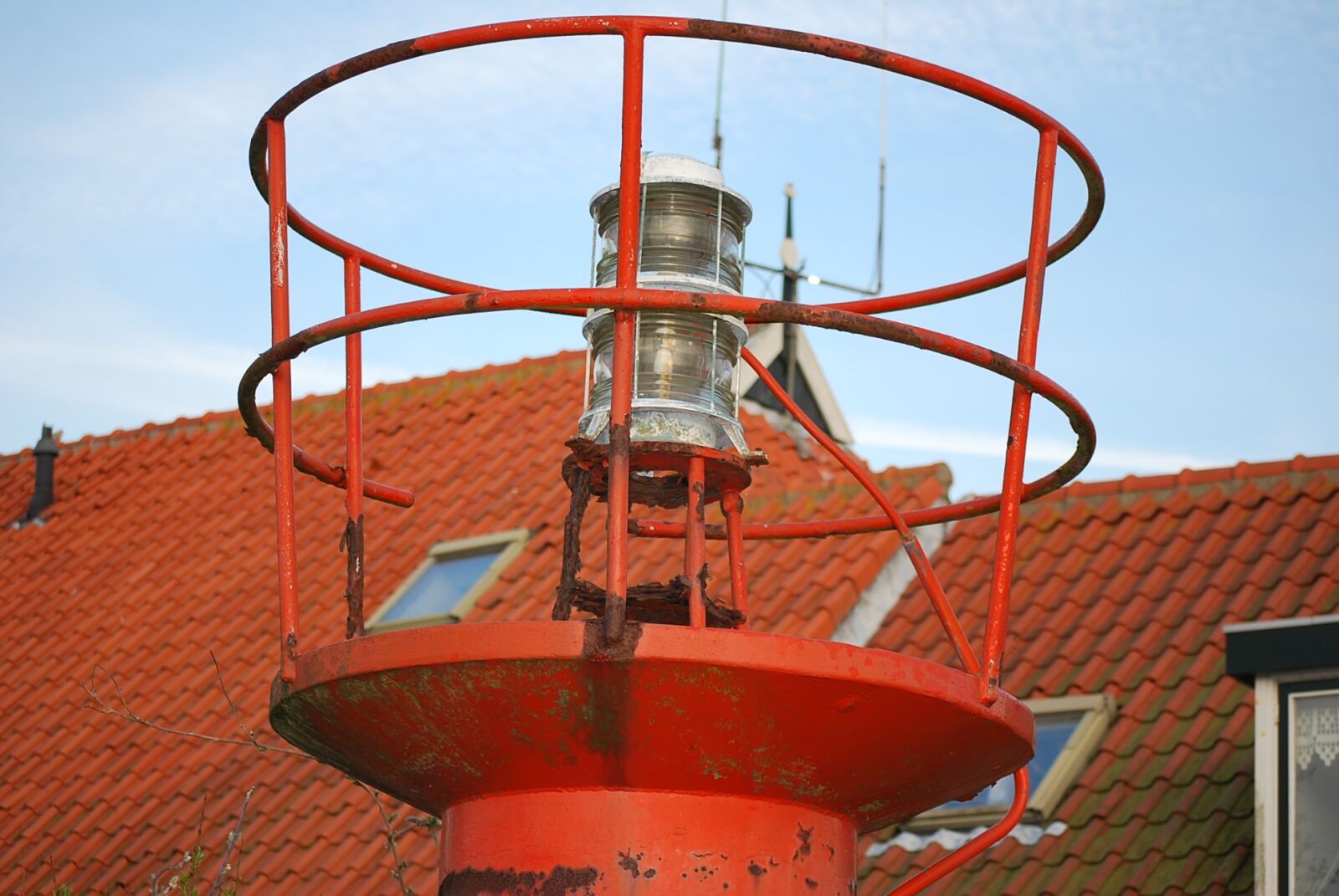 Nikon D60 sample photo. Light, red, roof photography