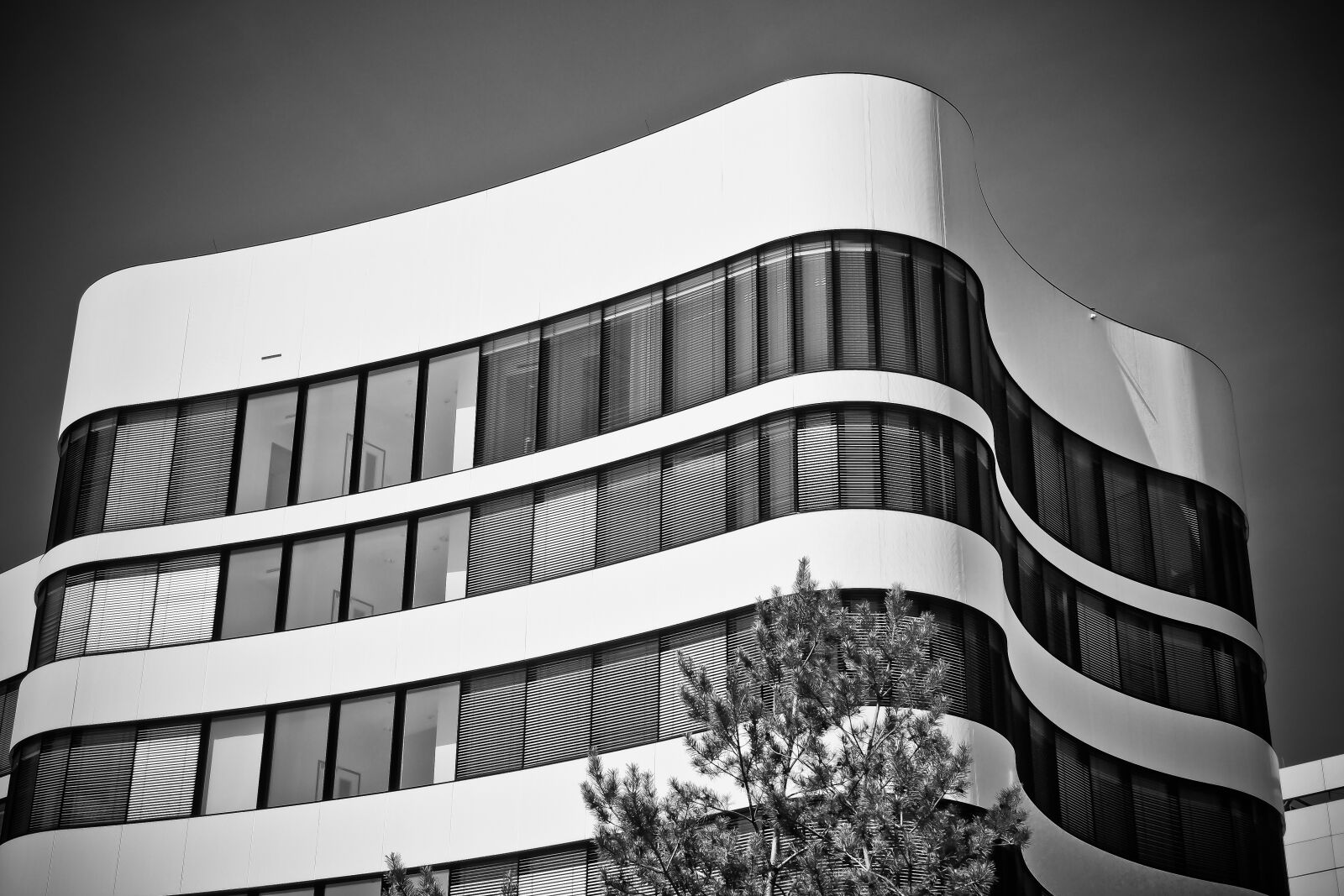 Olympus OM-D E-M10 sample photo. Architecture, skyscraper, glass facades photography