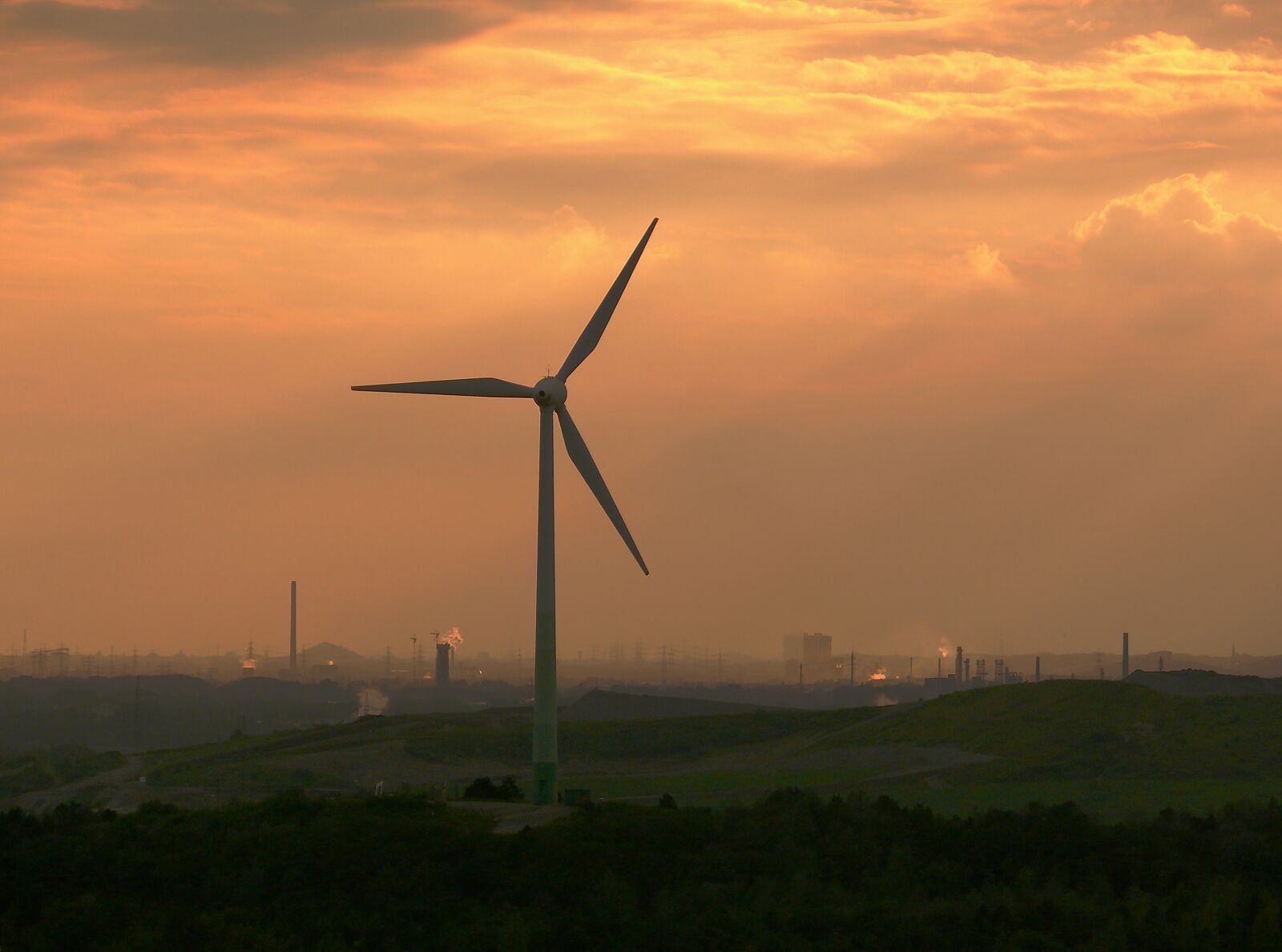 Panasonic DMC-FZ50 sample photo. Pinwheel, abendstimmung, ruhr area photography