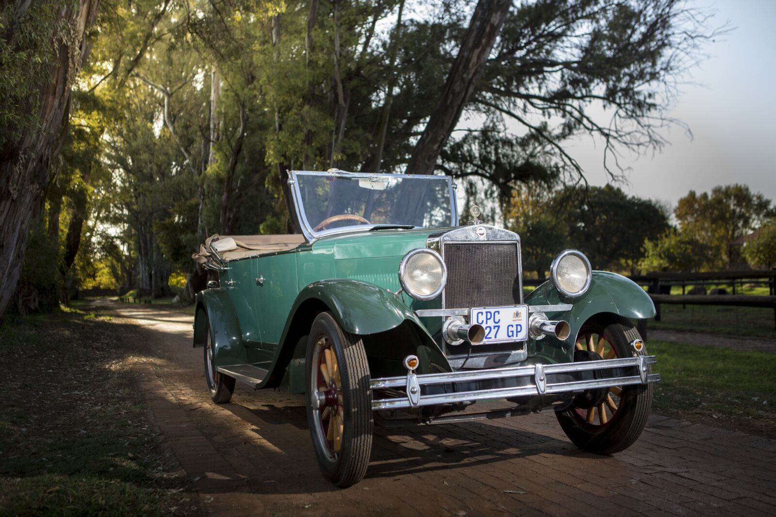 Canon EOS 5D Mark III + Canon EF 24-70mm F2.8L USM sample photo. Vintage, car, transport photography