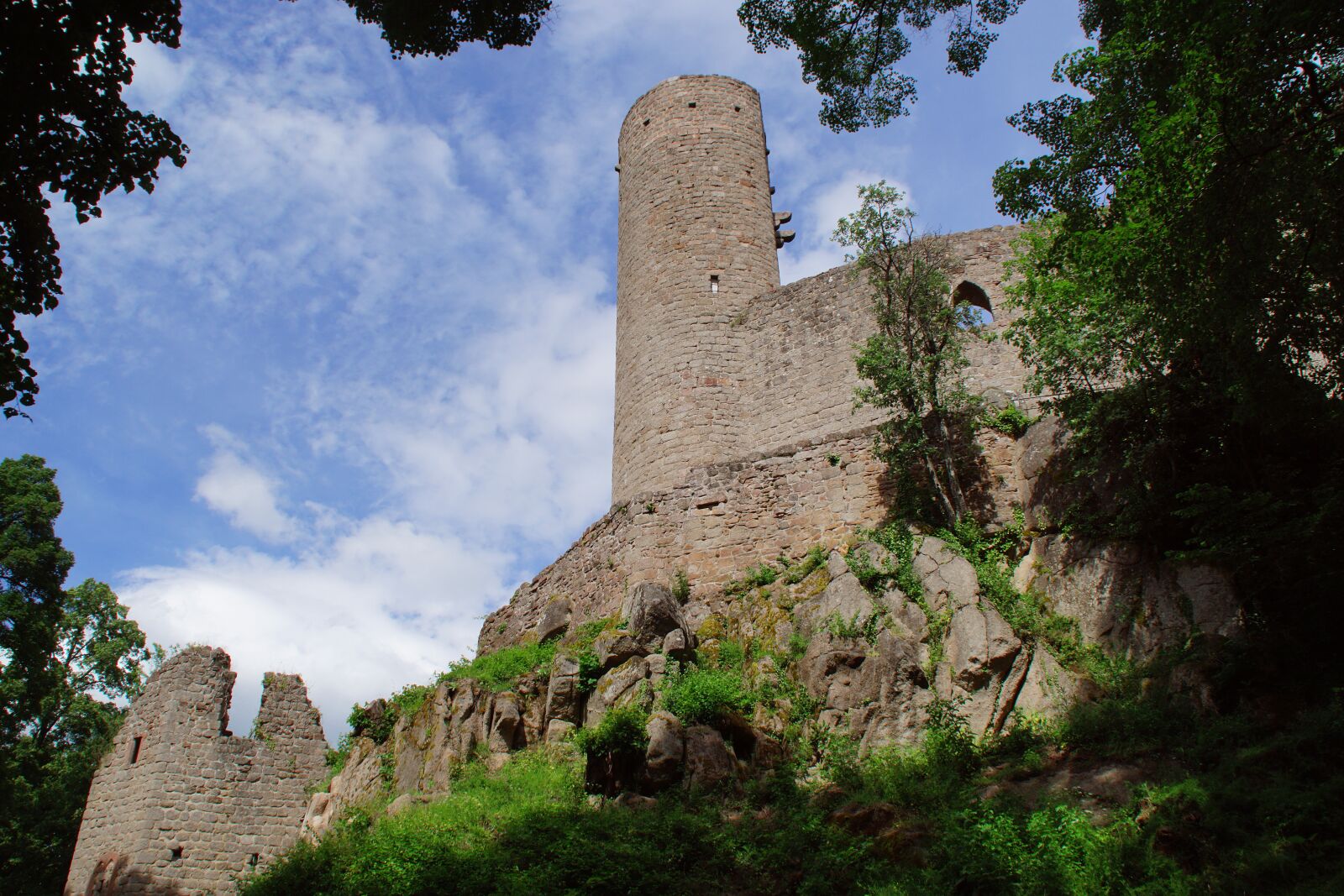 Sony SLT-A68 sample photo. Castle, ruin, heritage photography