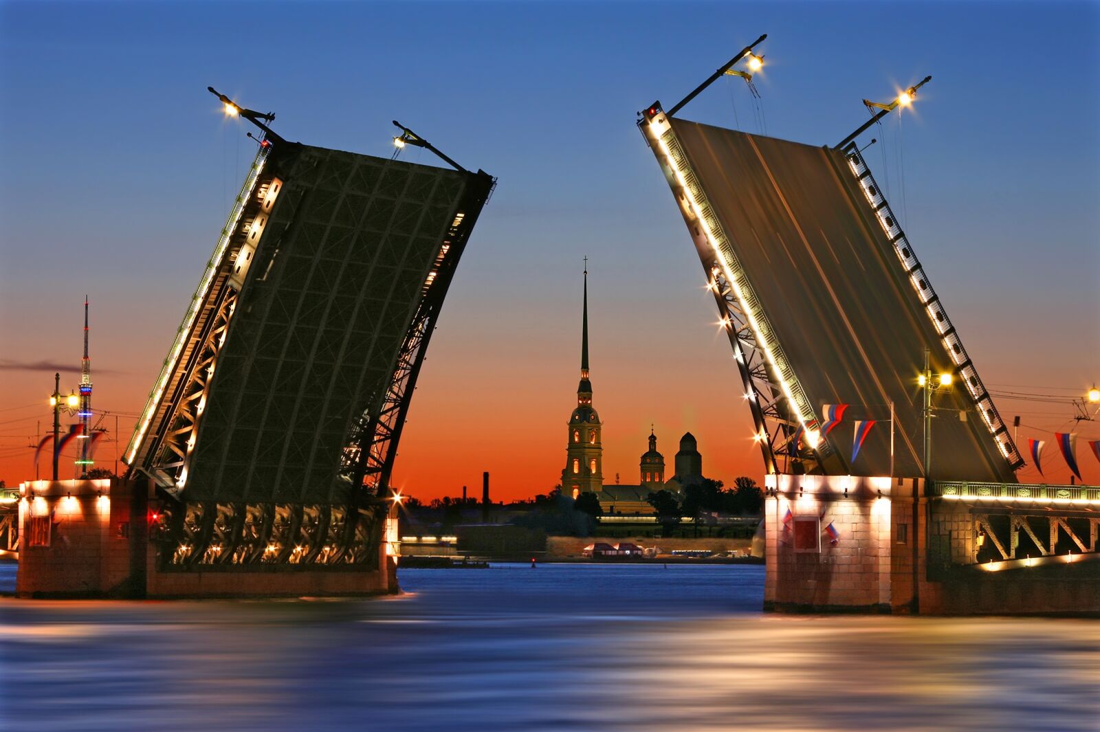 Canon EOS 400D (EOS Digital Rebel XTi / EOS Kiss Digital X) sample photo. Sankt petersburg, closed bridge photography