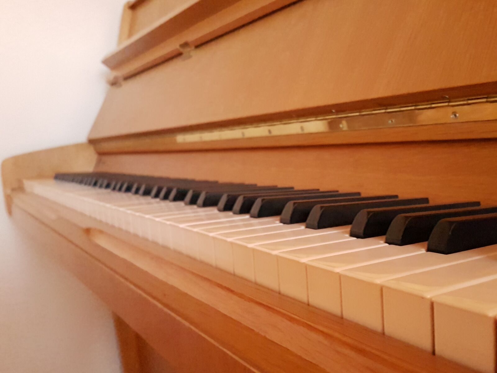 Samsung Galaxy S7 sample photo. Keyboard, piano, wood photography