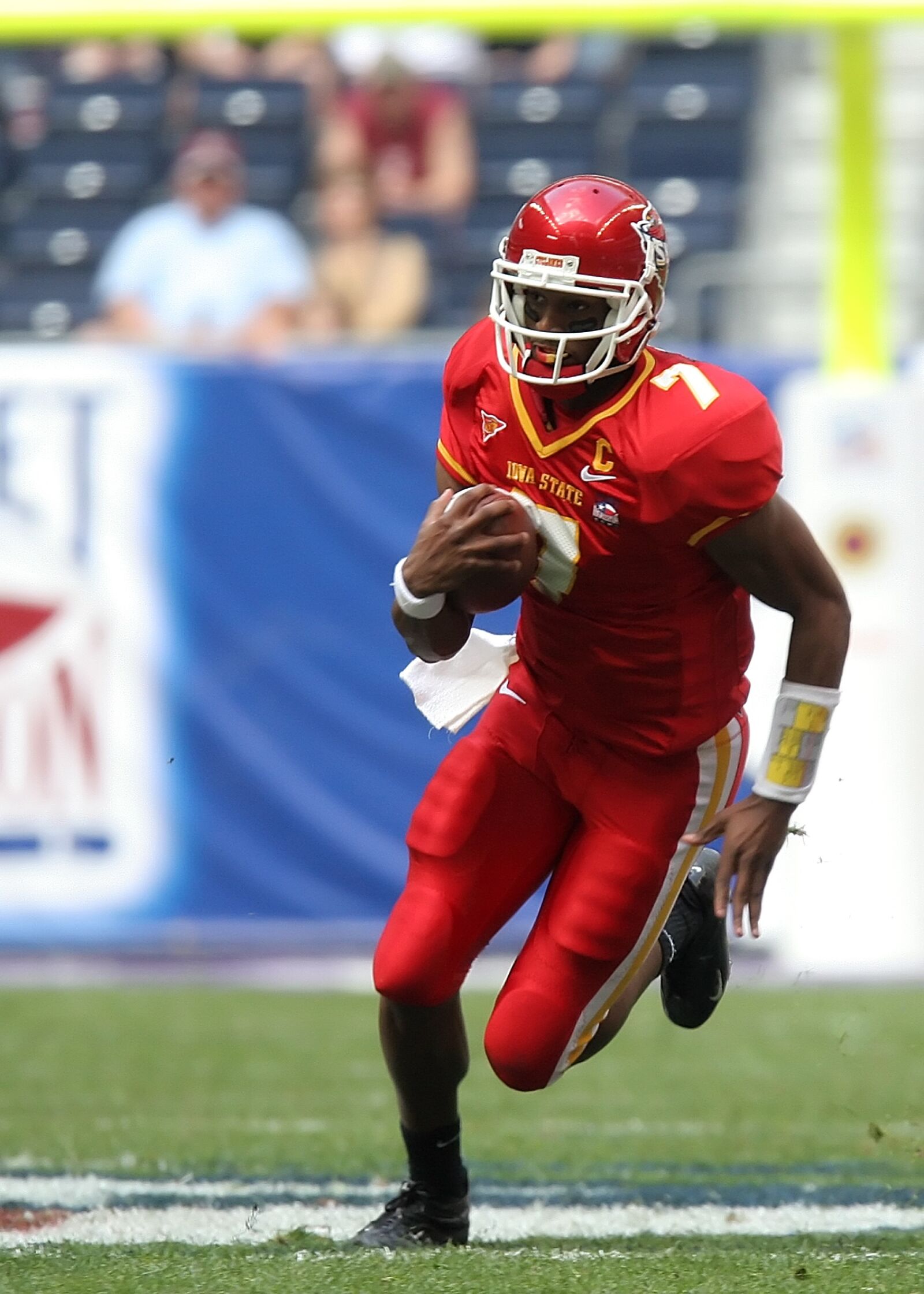 Canon EOS 20D sample photo. Football, american football, player photography
