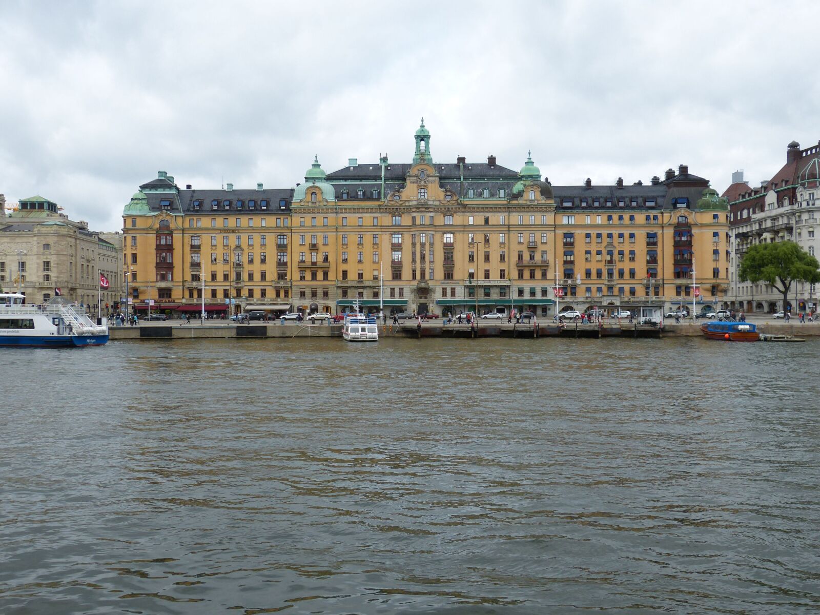 Panasonic Lumix DMC-FZ150 sample photo. Stockholm, sweden, building photography