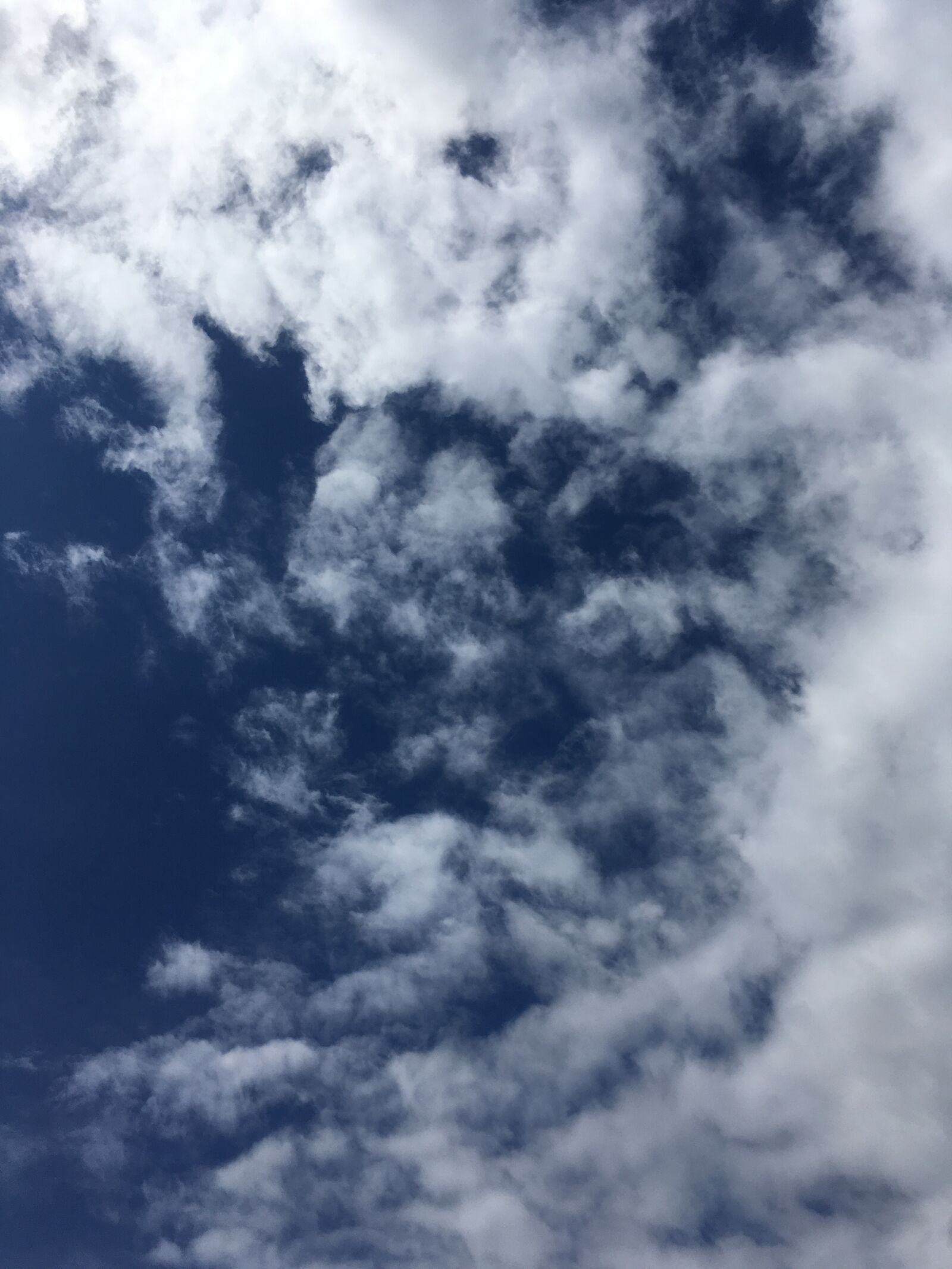 iPhone SE back camera 4.15mm f/2.2 sample photo. Clouds, sky, heaven photography