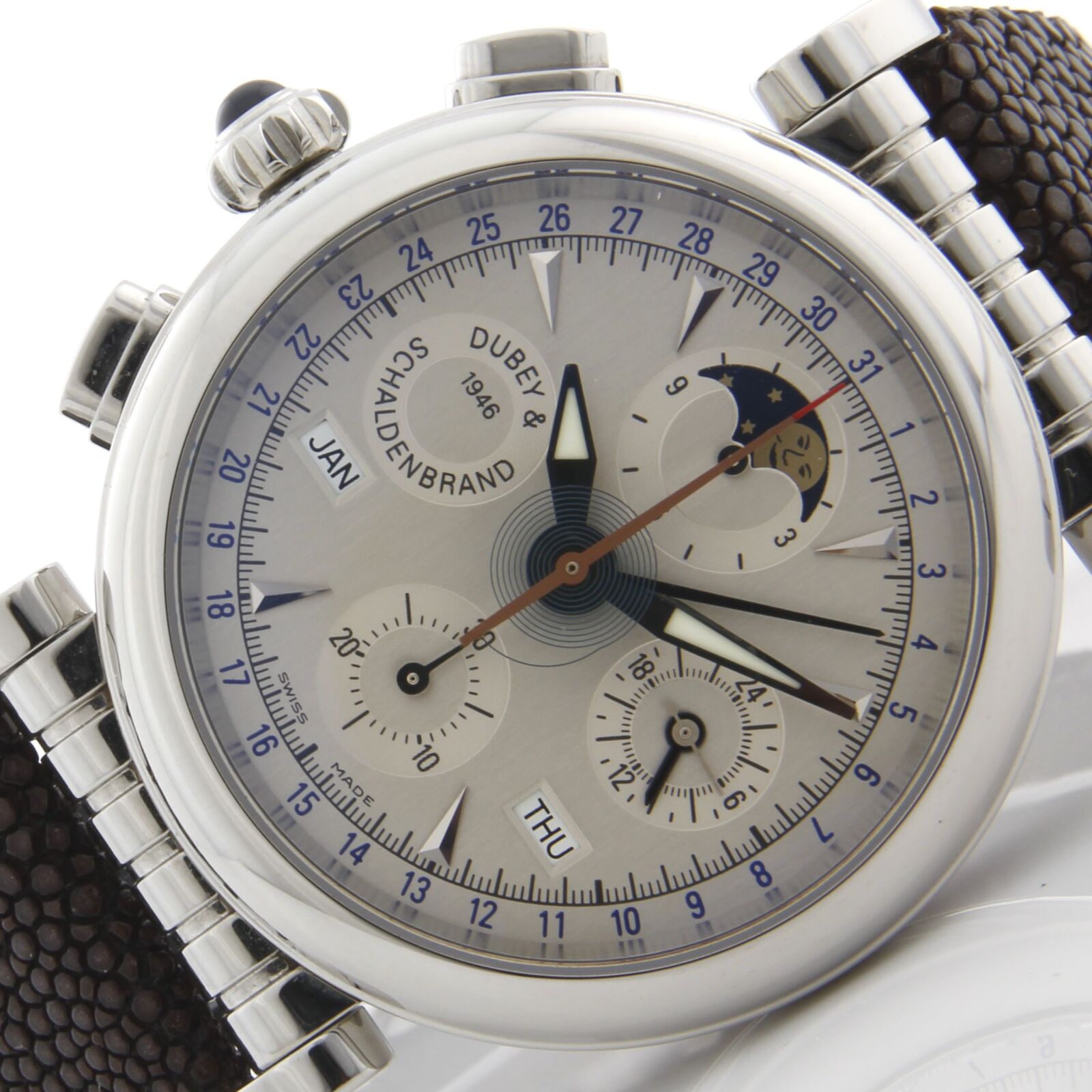 Canon EF-S 18-135mm F3.5-5.6 IS sample photo. Mens, moon calendar, automatic photography