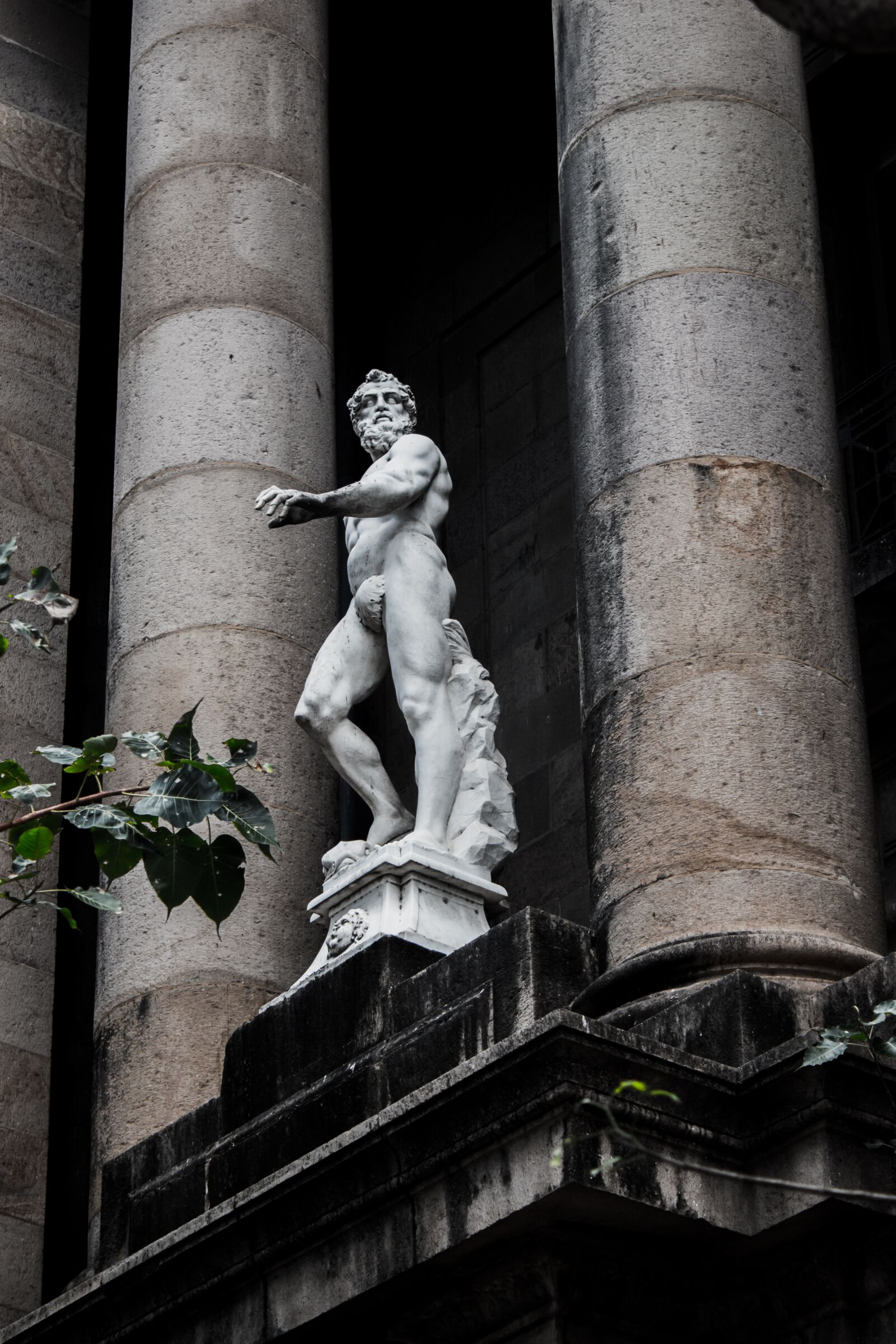 Canon EF-S 18-55mm F3.5-5.6 IS sample photo. Statue, greek, old photography