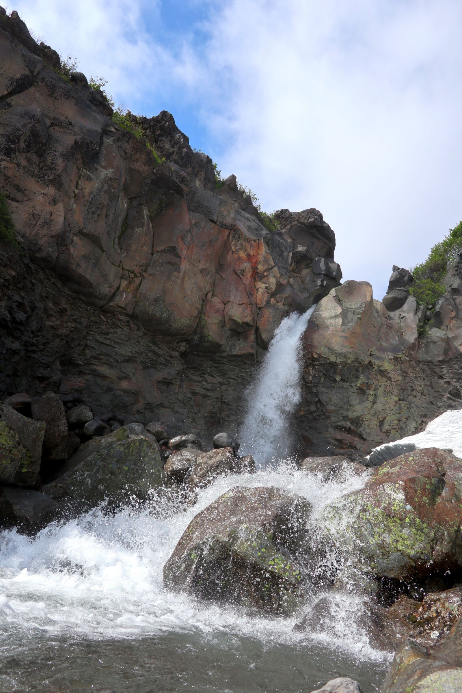 Canon PowerShot G1 X Mark III sample photo. Waterfall, mountains, canyon photography