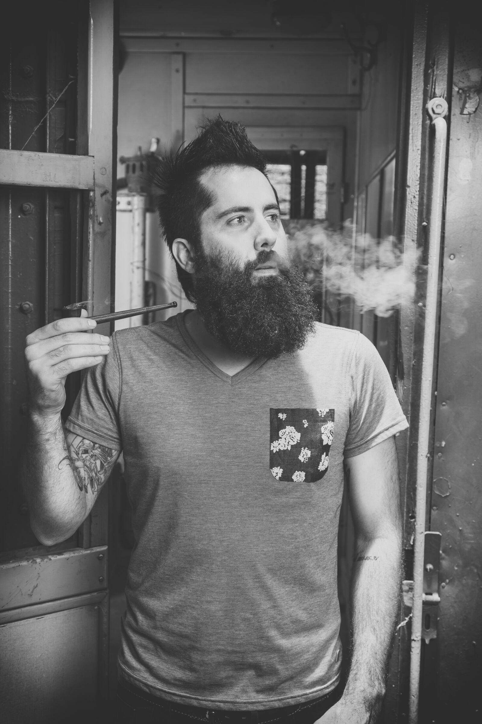 Canon EF 24-105mm F4L IS USM sample photo. Bearded, man, smoke photography