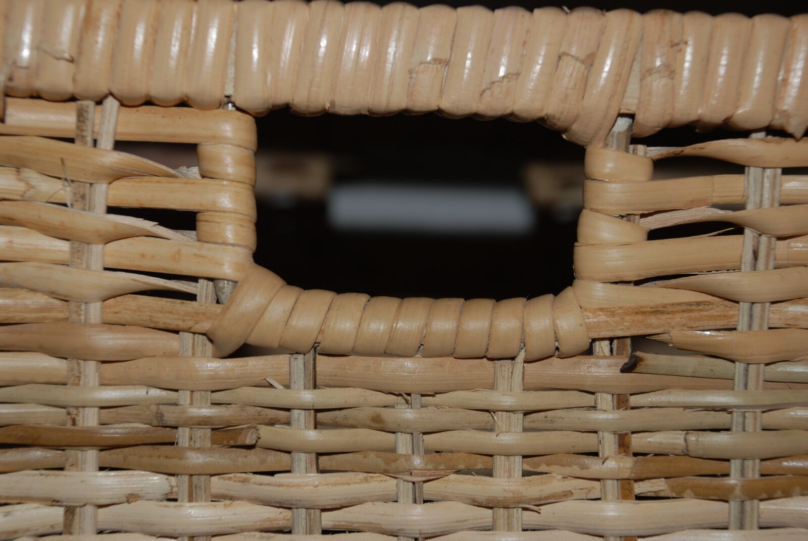 Nikon D80 sample photo. Blur, box, inside photography