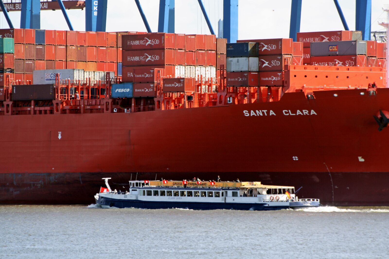 Canon EOS 1000D (EOS Digital Rebel XS / EOS Kiss F) sample photo. Cargo container, industry, export photography