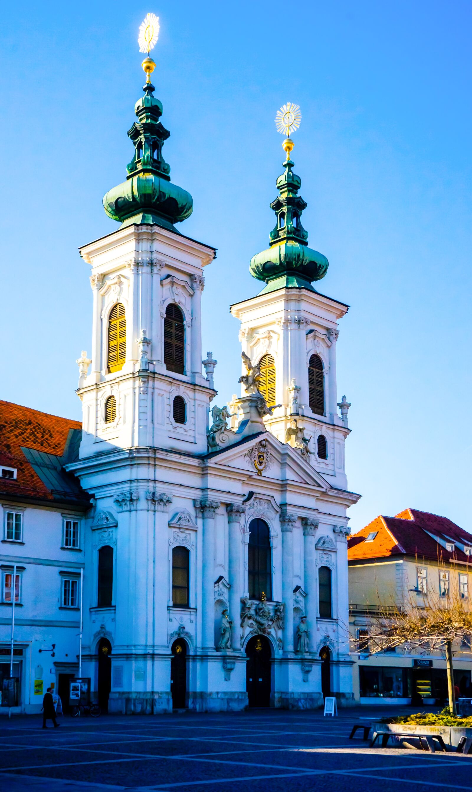 Sony a7 II + Sony FE 28-70mm F3.5-5.6 OSS sample photo. Graz, styria, church photography