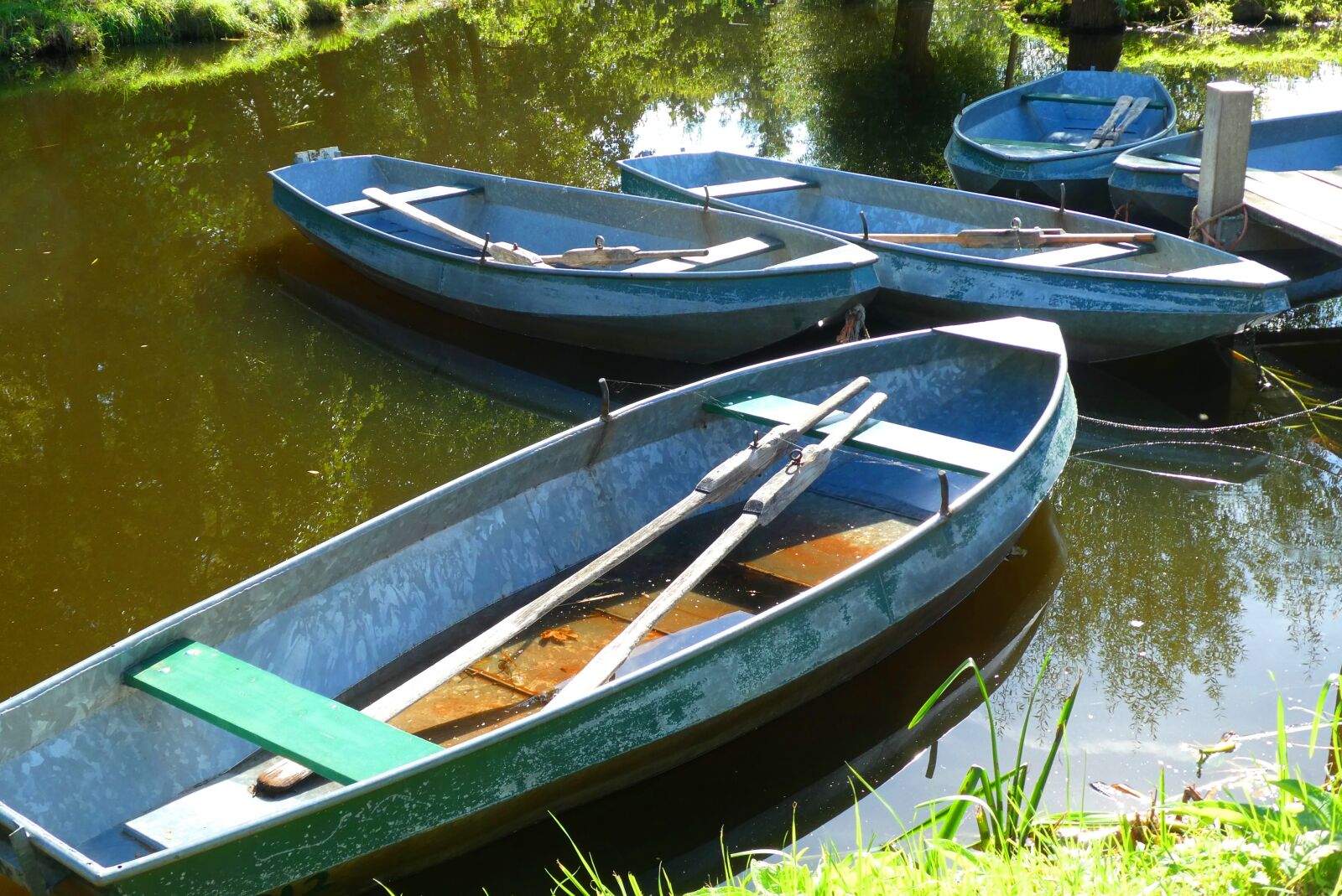 Panasonic Lumix DC-ZS70 (Lumix DC-TZ90) sample photo. Rowing boats, relaxation, ditch photography