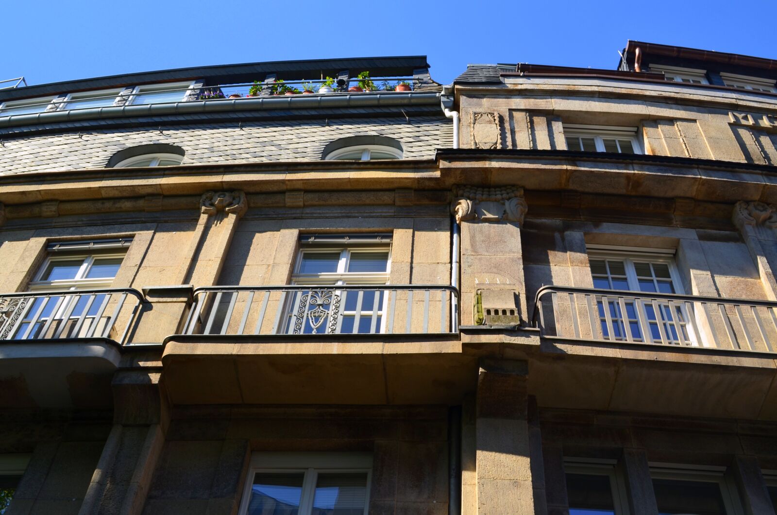 Nikon D5100 sample photo. Architecture, hauswand, home front photography