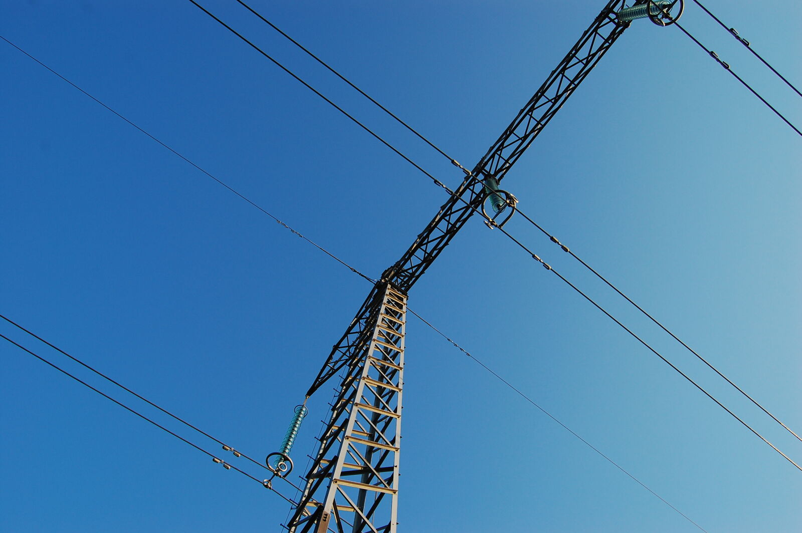 Nikon D40 sample photo. Blue, line, outdoors, outside photography