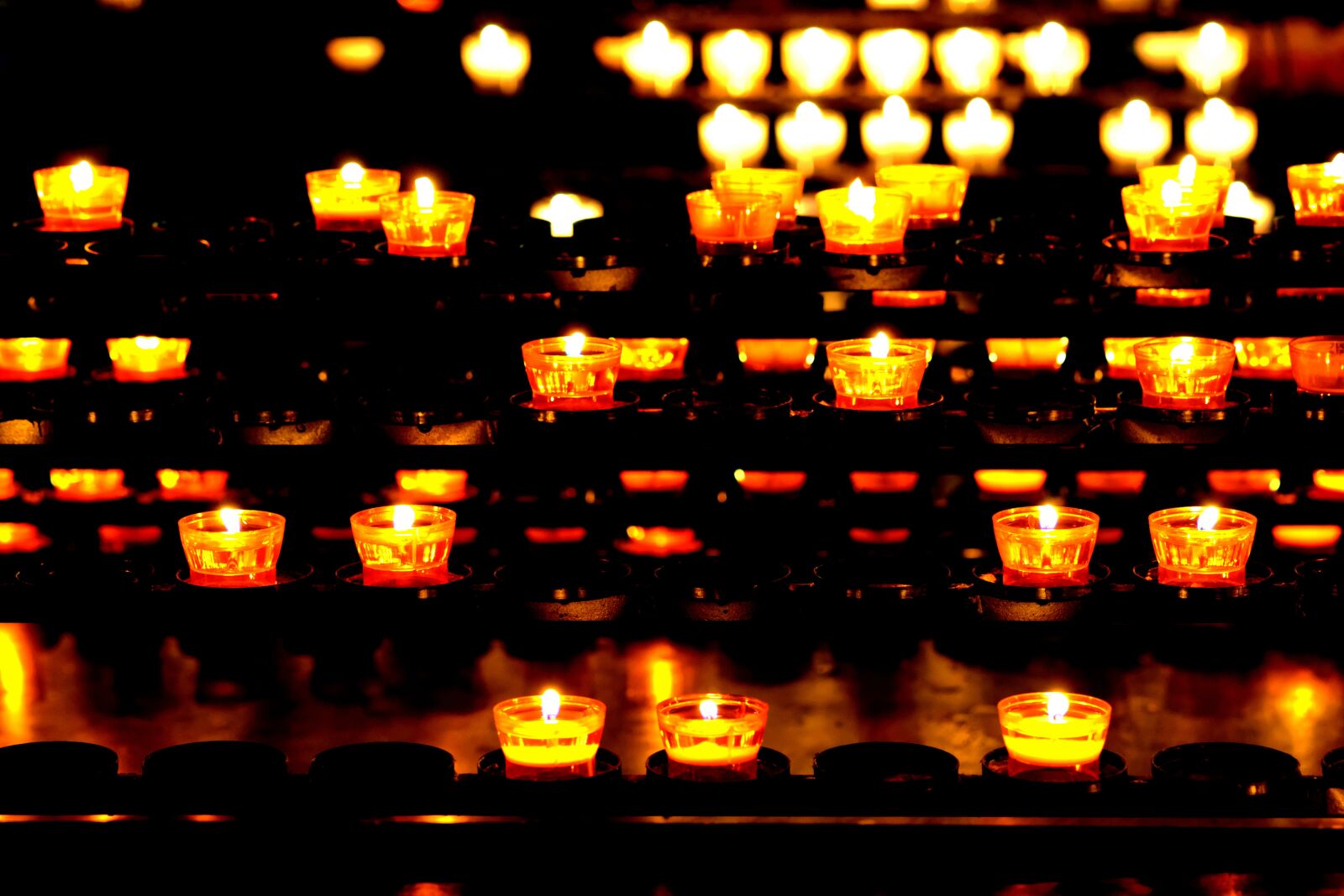 Fujifilm X-T20 sample photo. Candles, lights, light photography