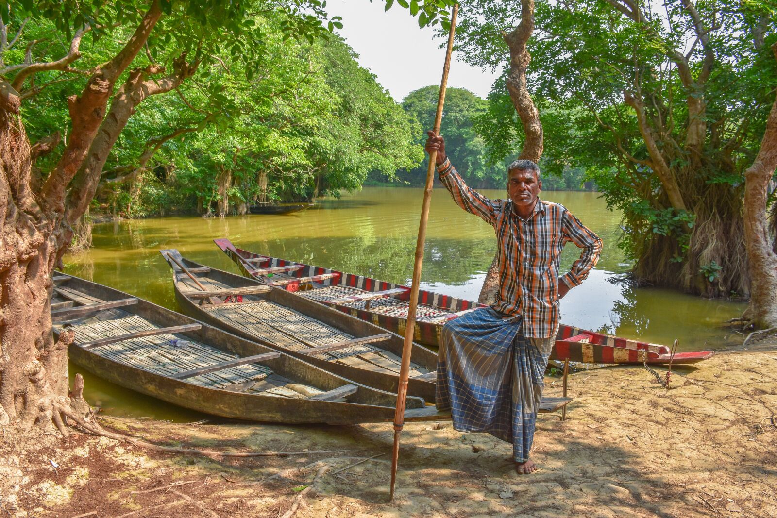 Nikon D7200 sample photo. Boat, boatman, landscape photography