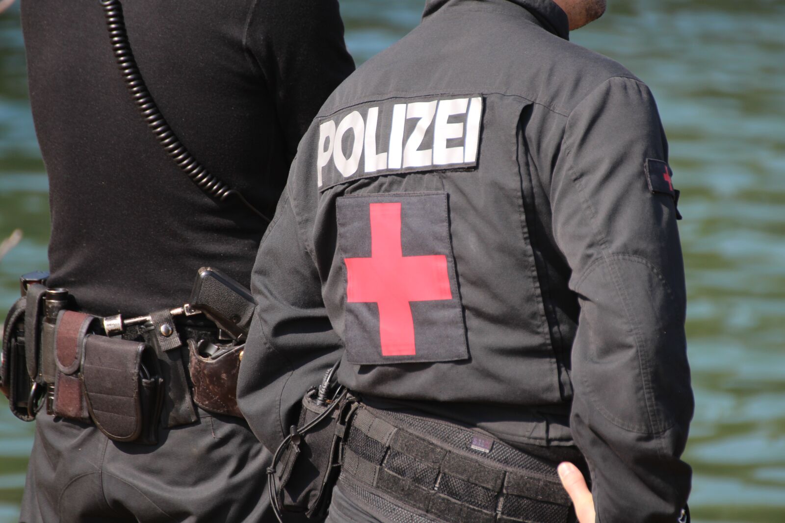 Canon EOS 700D (EOS Rebel T5i / EOS Kiss X7i) sample photo. Police, divers, boat photography