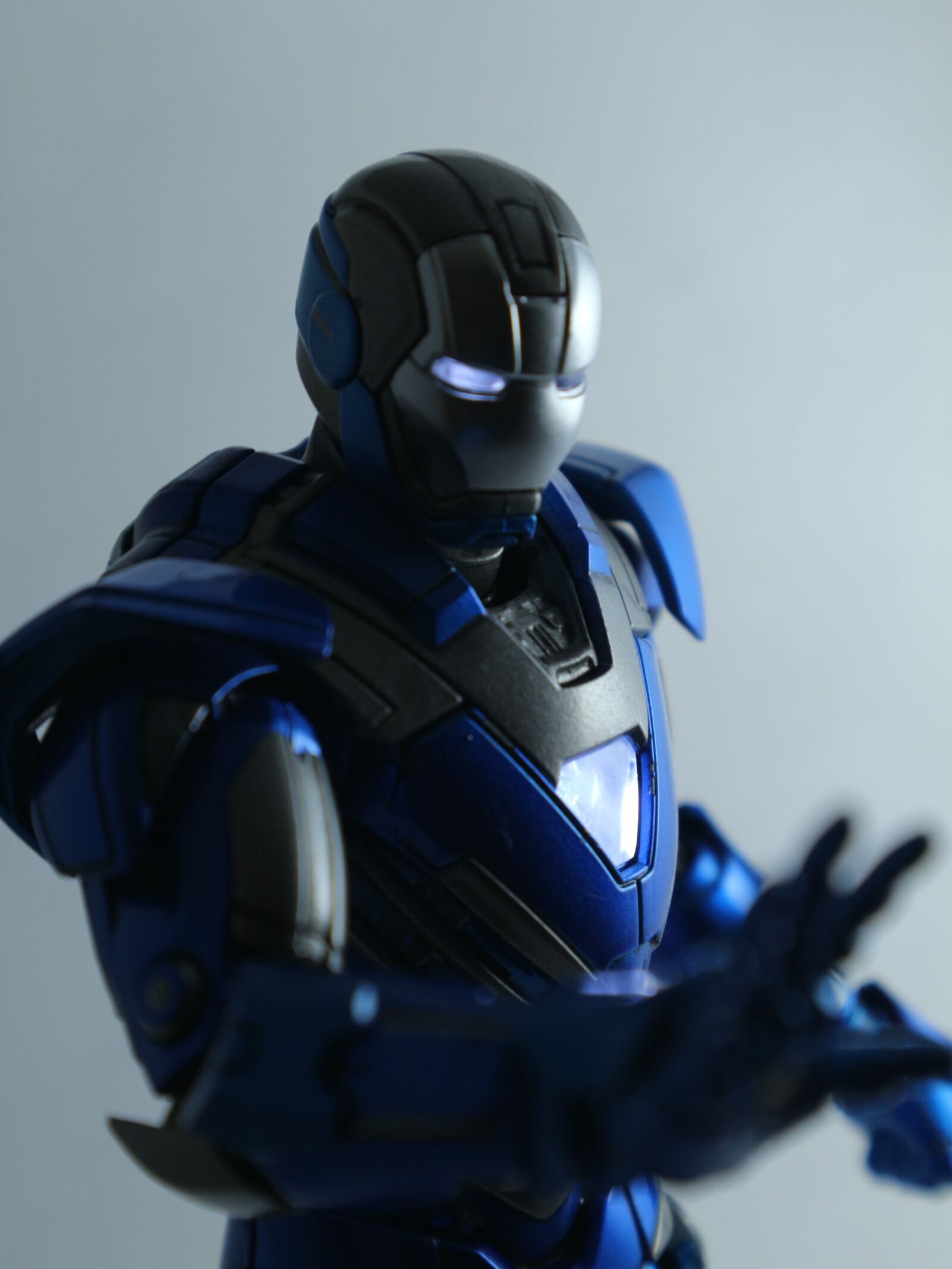 Canon EOS M10 sample photo. Bluesteel, marvel, comicave photography