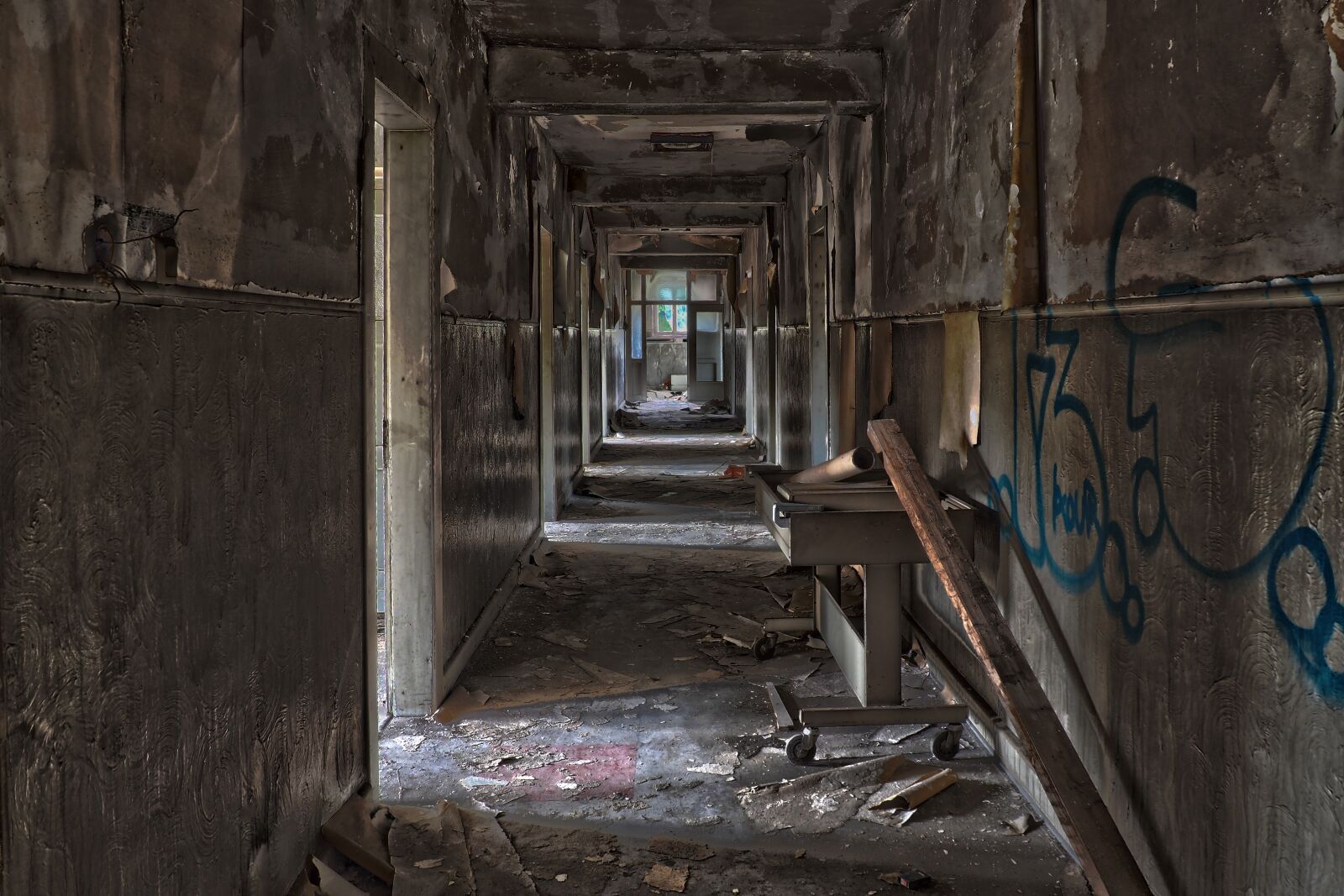 Olympus OM-D E-M10 sample photo. Architecture, old, abandoned photography