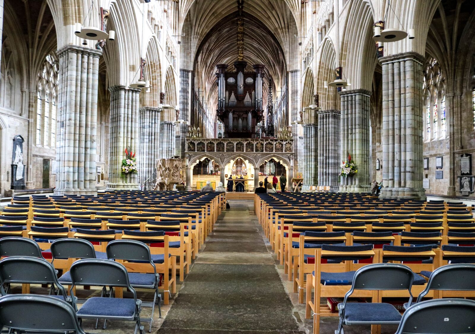 Canon EOS 750D (EOS Rebel T6i / EOS Kiss X8i) sample photo. Exeter, cathedral, england photography