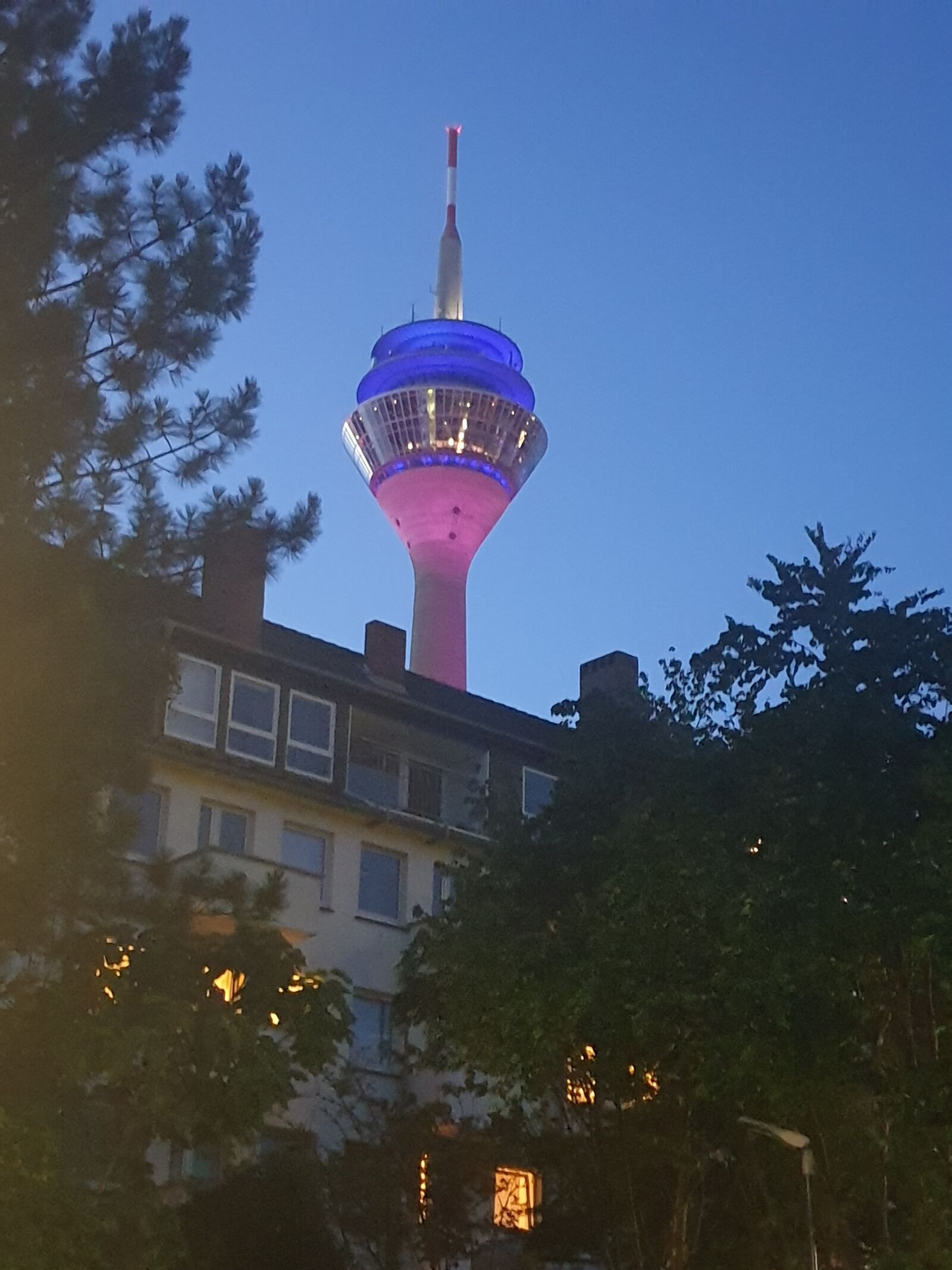 Samsung Galaxy S9 sample photo. Tower, tv tower, architecture photography