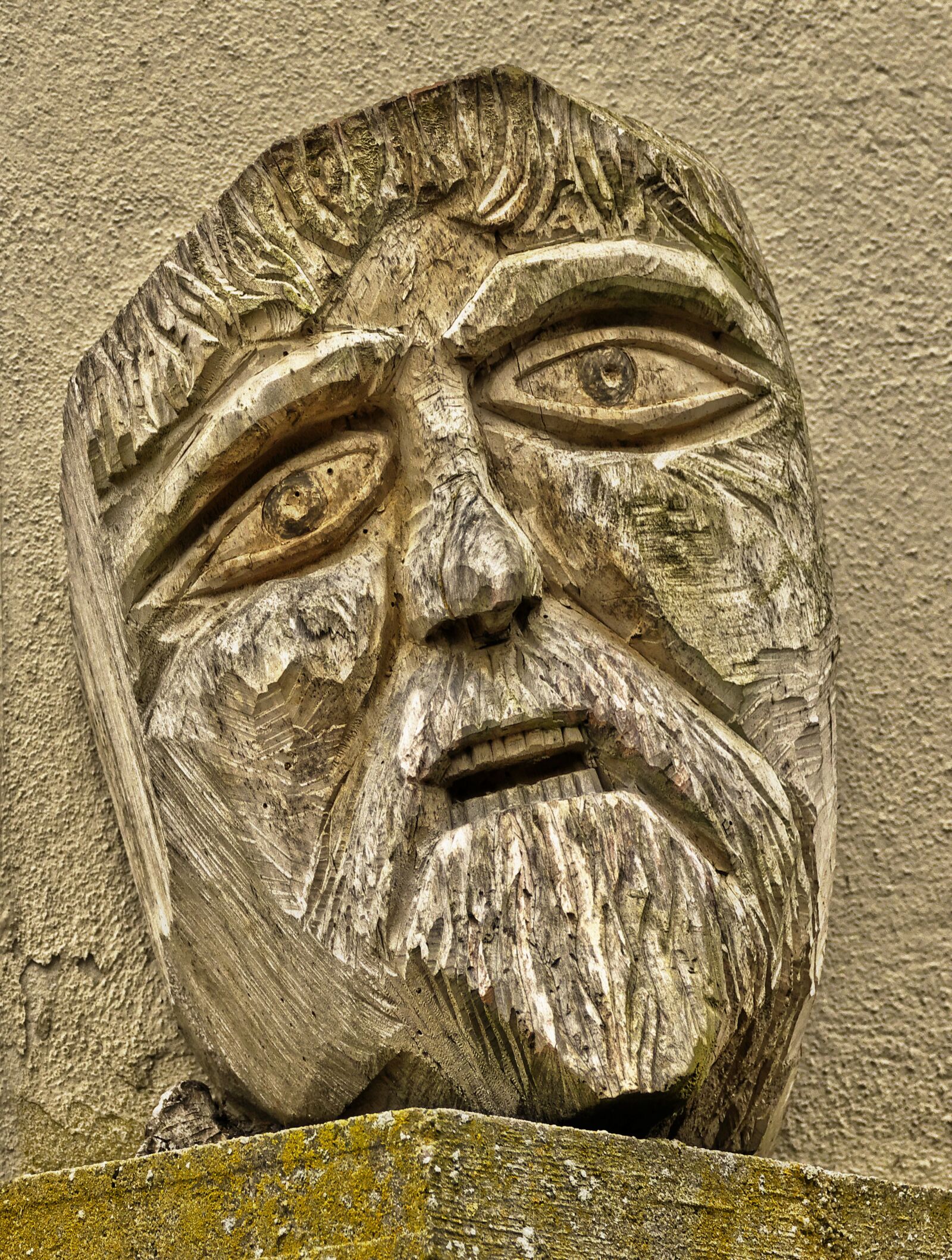 Panasonic Lumix DMC-FZ1000 sample photo. Sculpture, face, holzfigur photography