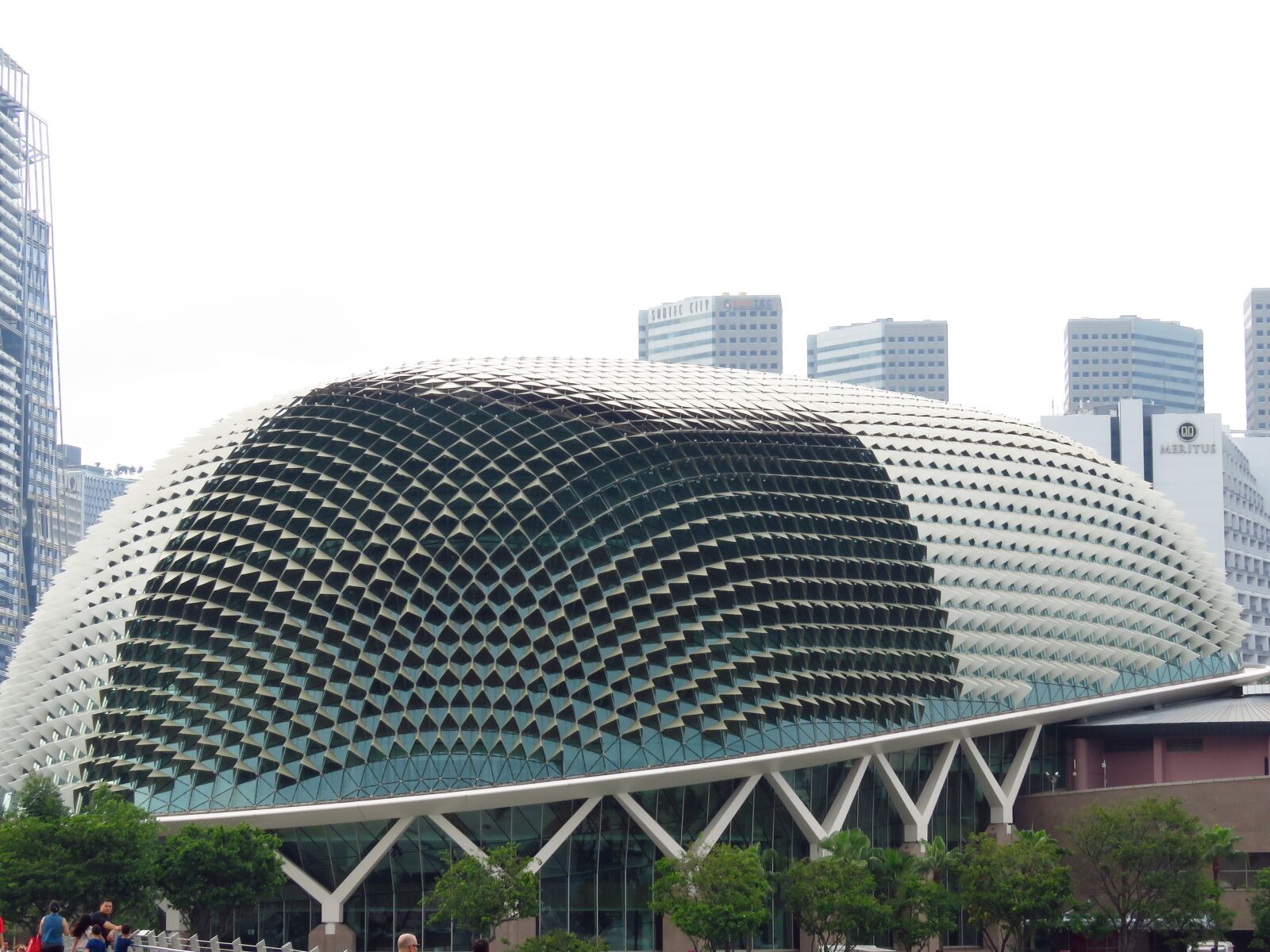 Canon PowerShot SX60 HS sample photo. Singapore, building, city hall photography