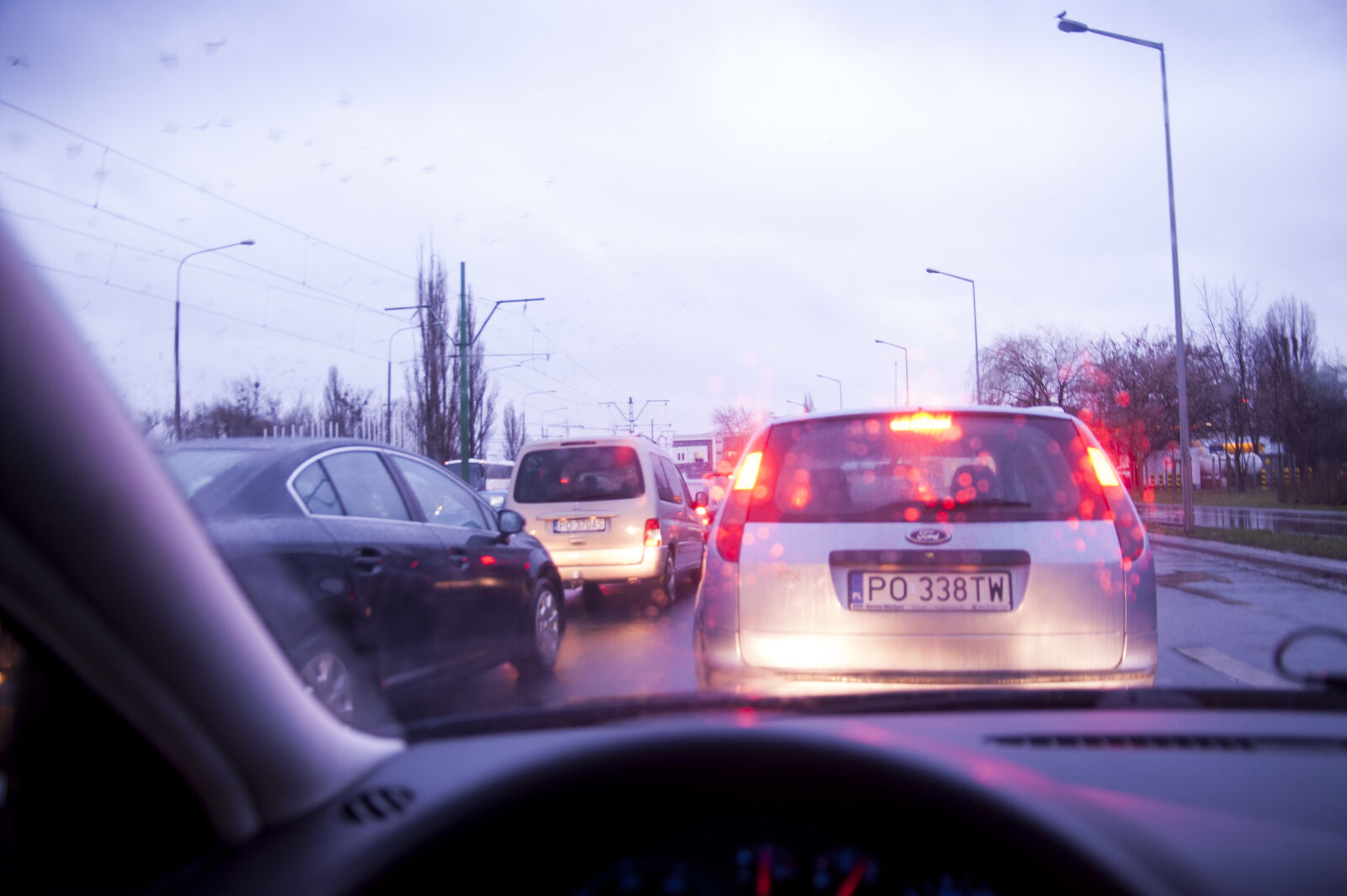 KONICA MINOLTA DYNAX 7D sample photo. Cars, city, traffic photography